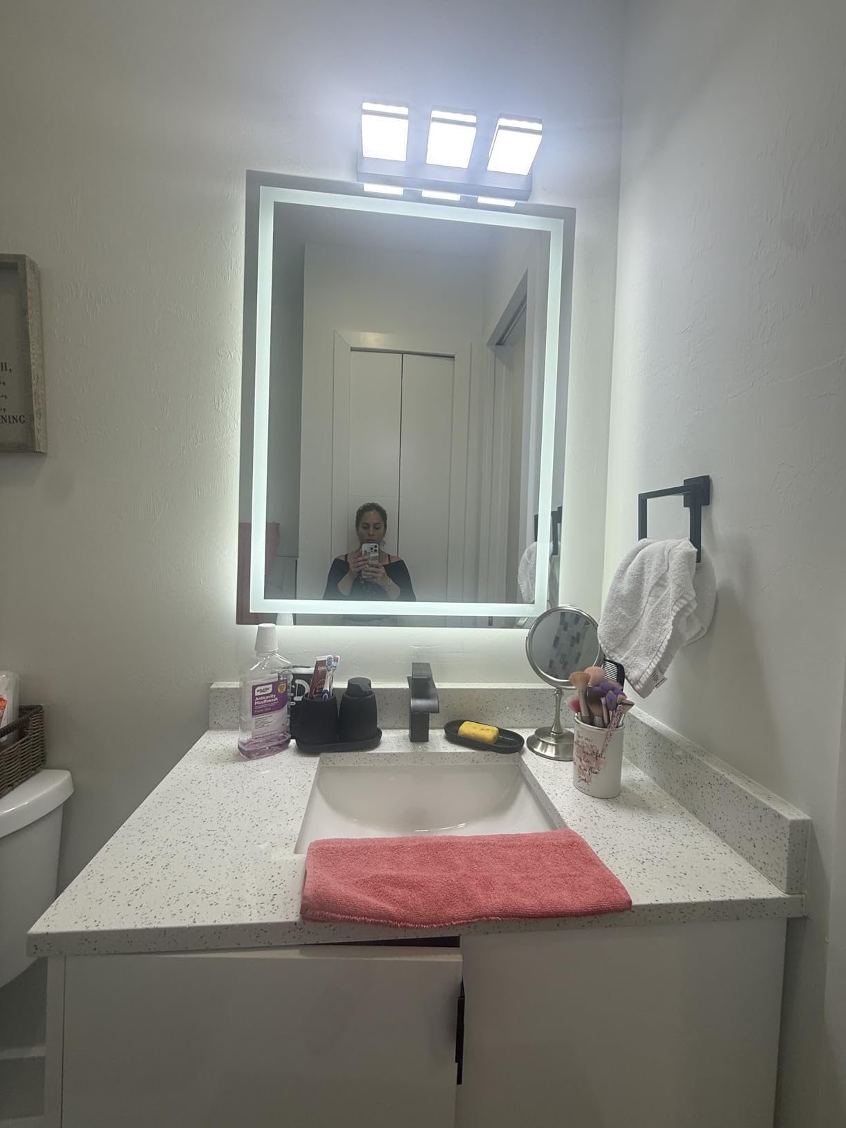 IZORRO LED Modern Bathroom Lights Fixtures(4-Light,Dimmable,360°Rotate),Matte Black Acrylic Wall Lighting,Vanity Lights for Bathroom Over Mirror - 6000k 24In (No Assembly Required) customer photo 1