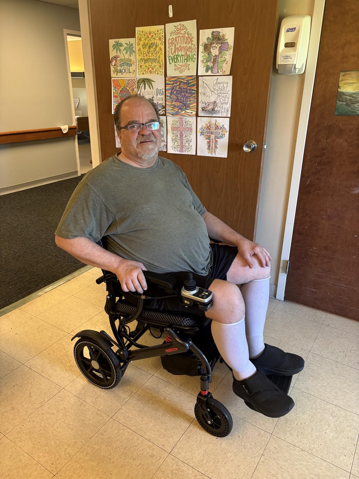 Electric Wheelchairs for Adults Foldable 36LBS Lightweight Frame Airline Approval, 15 Miles Travel Range & 500W Brushless Motors Power Motorized for Seniors & Max Support 350 LBS customer photo 1