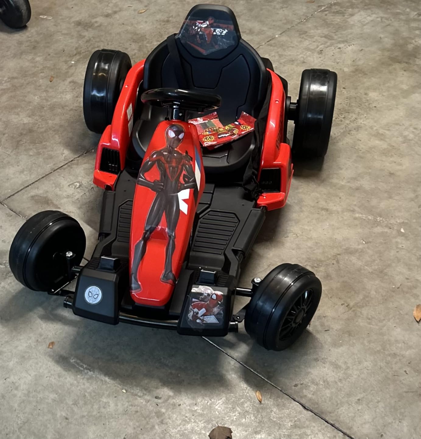 Qaba Electric Go Kart, 24V 9Ah Big Battery, Kids Drift Kart with Dual 150W Motors, Adjustable Seat & 11.2MPH High Speed, Slow Start, 5-Point Safety Belt, for 6-12 Years, White customer photo 1
