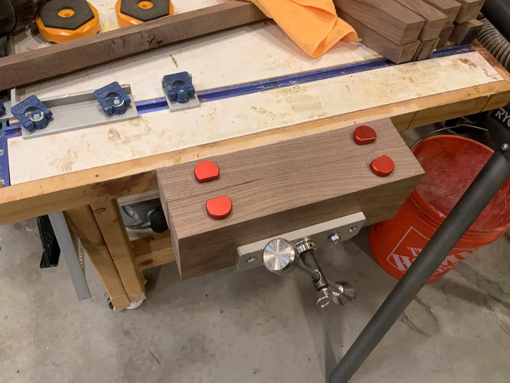 11-Inch Front-Mounted Woodworking Vise, CNC-Machined Precision Bench Vise for Woodworking Workbenches customer photo 1