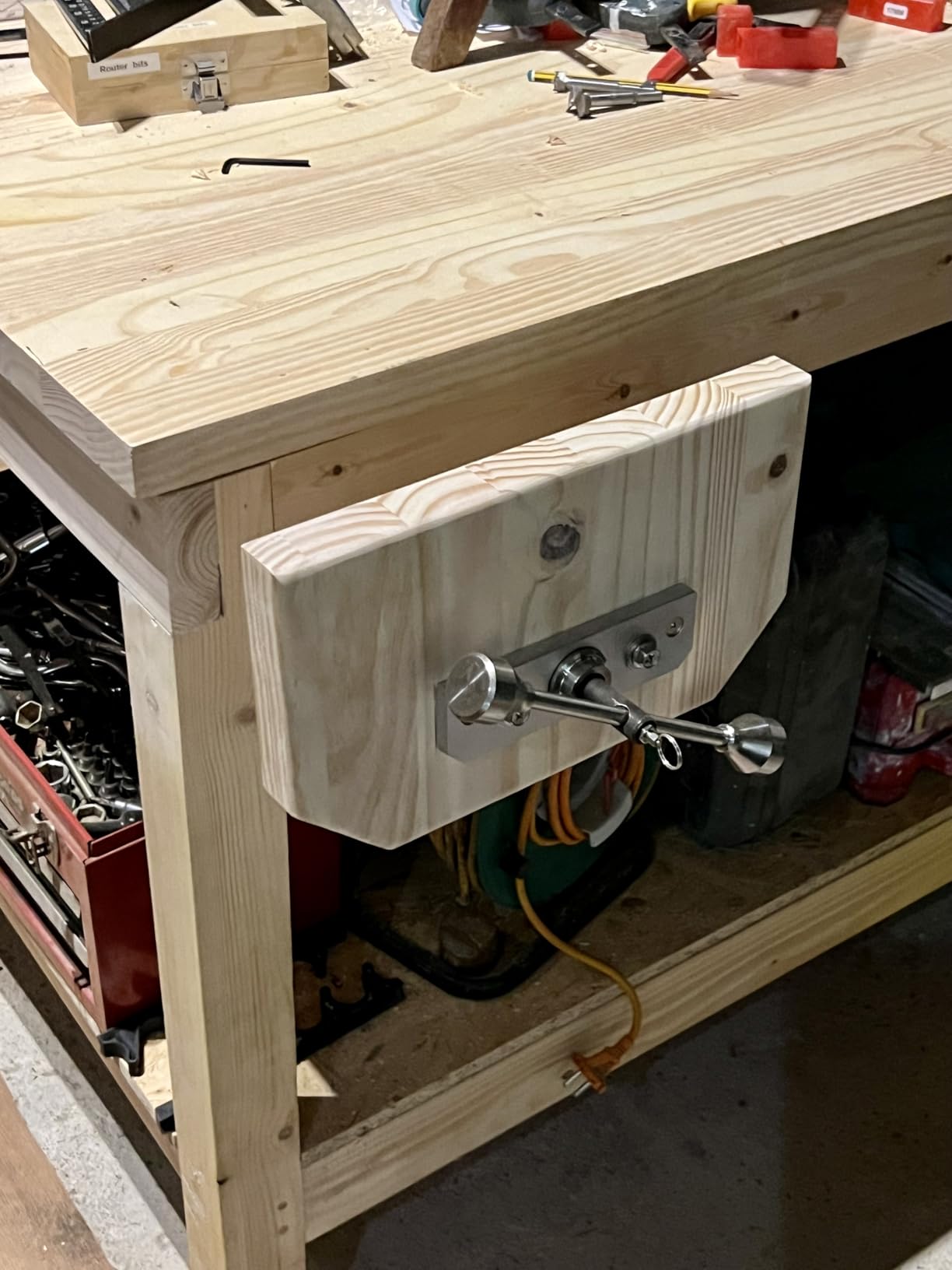 11-Inch Front-Mounted Woodworking Vise, CNC-Machined Precision Bench Vise for Woodworking Workbenches customer photo 2