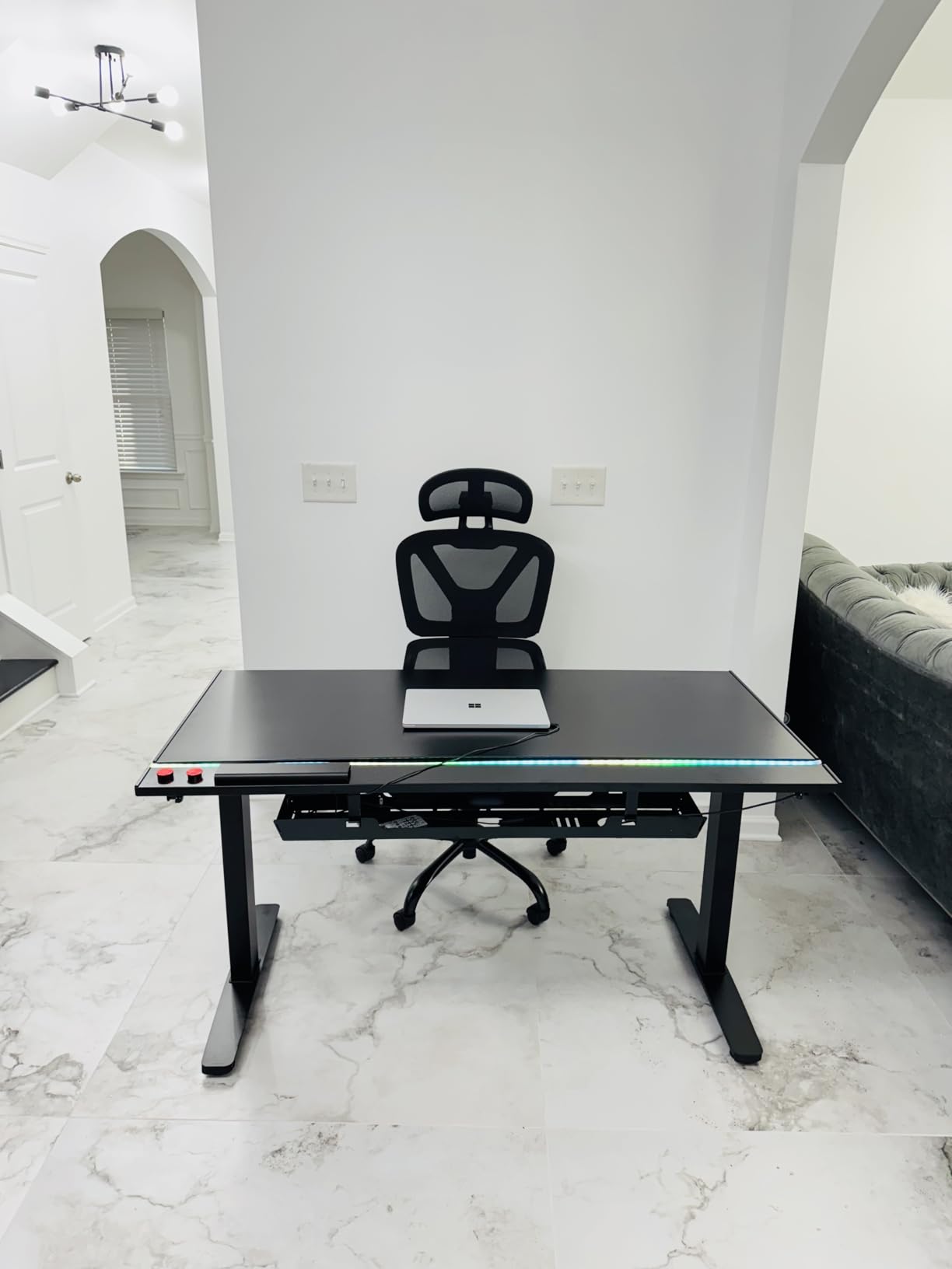 FLEXISPOT E6G CyberX RGB LED Electric Gaming Standing Desk, 55 Inch Dual Motor 3-Stage Adjustable Desk up to 352 lbs, White customer photo 1