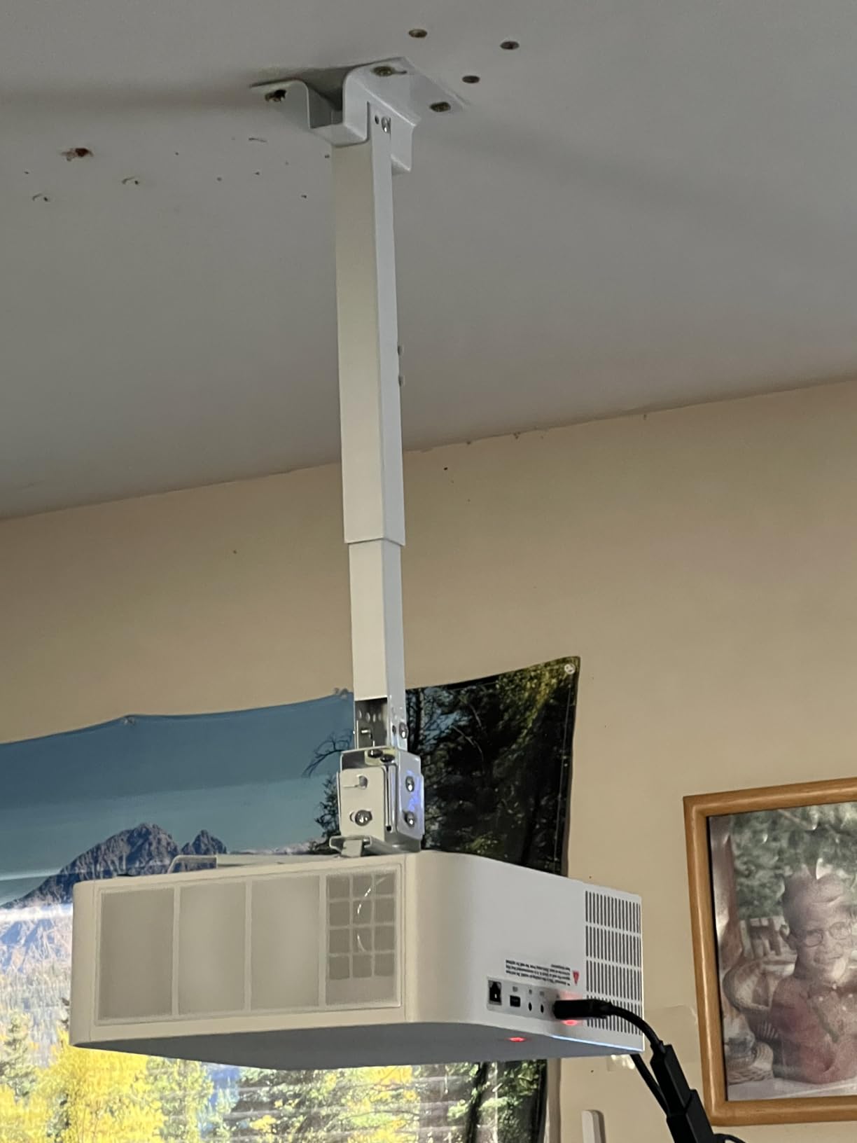 Projector Mount Ceiling/Wall - Universal 3-in-1 Bracket with Extension Pole and Cable Ties customer photo 1