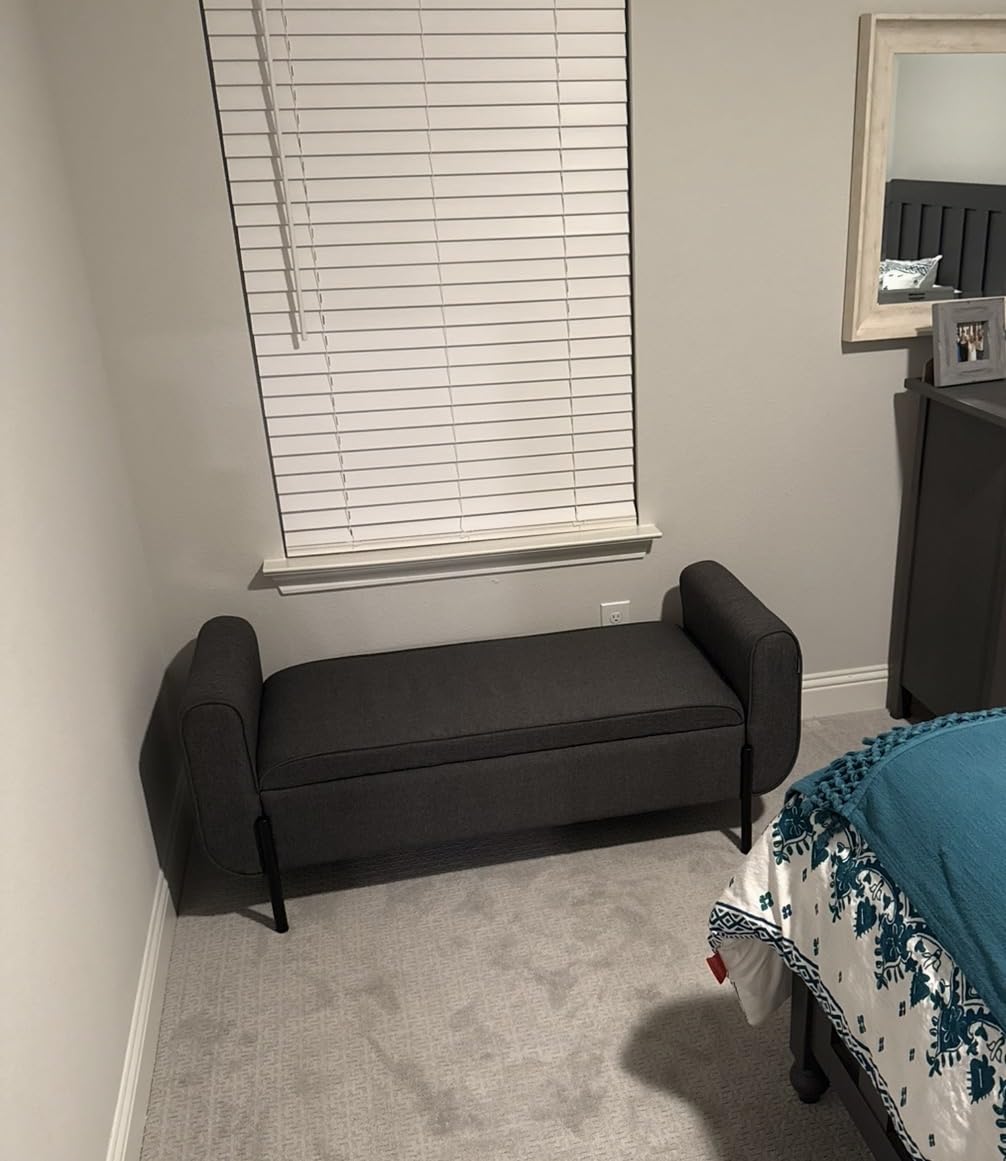 SONGMICS Storage Ottoman, Storage Chest Bench with Legs, End of Bed Bench with Safety Hinges, Pull Tab, for Living Room, Bedroom, 19.7 x 47.6 x 16.5 Inches, Linen-Look Fabric, Summer Sand ULOM511LF01 customer photo 1