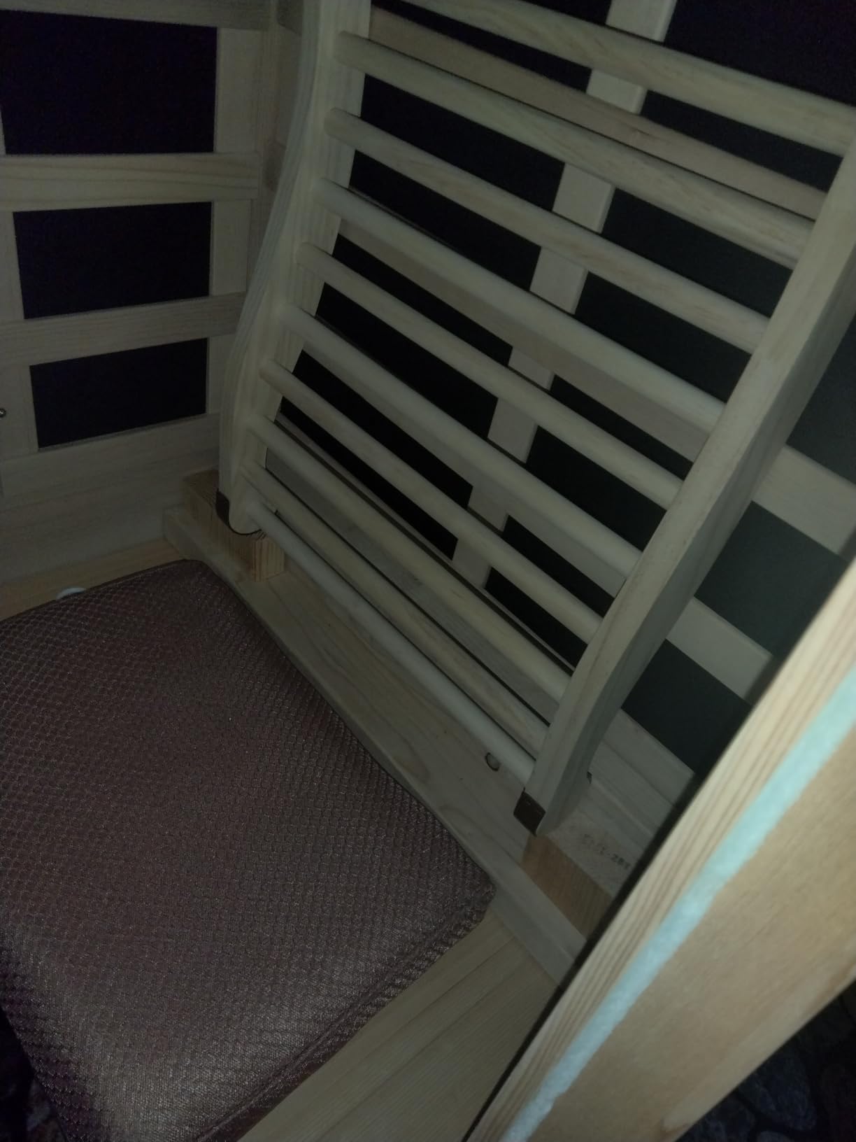 OUTEXER Sauna One Person Infrared Saunas Room Chilean Pine Wood 1050W Dry Saunas Spa with 7 Color Starry Sky Light Oxygen Bar Cup Holder 30.7x30.7x62.2inch customer photo 1