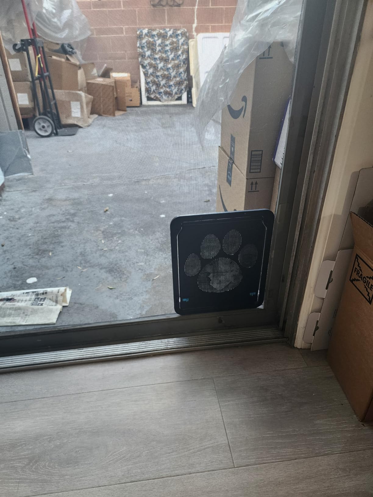 PetPrime Dog Door for Screen Door with Flap Opening 12x14 inches, Lockable Auto-Close Magnetic Large Pet Door for Dogs, Suitable for Sliding Screen Door, Easy Install, Large customer photo 1