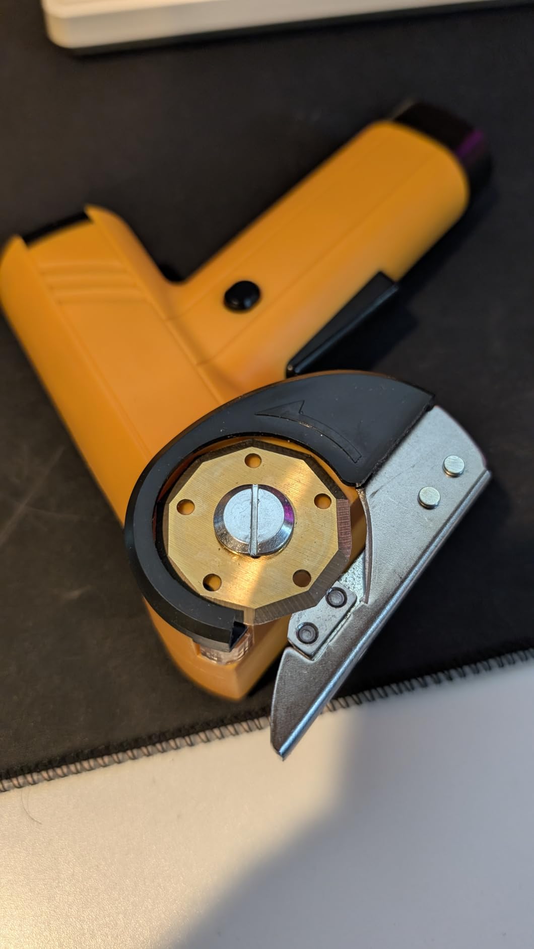 cordless electric cutter steel titanium alloy blade safety lock multifunctional cutting machine for cutting cardboard/fabric/leather/carpet Silver customer photo 2