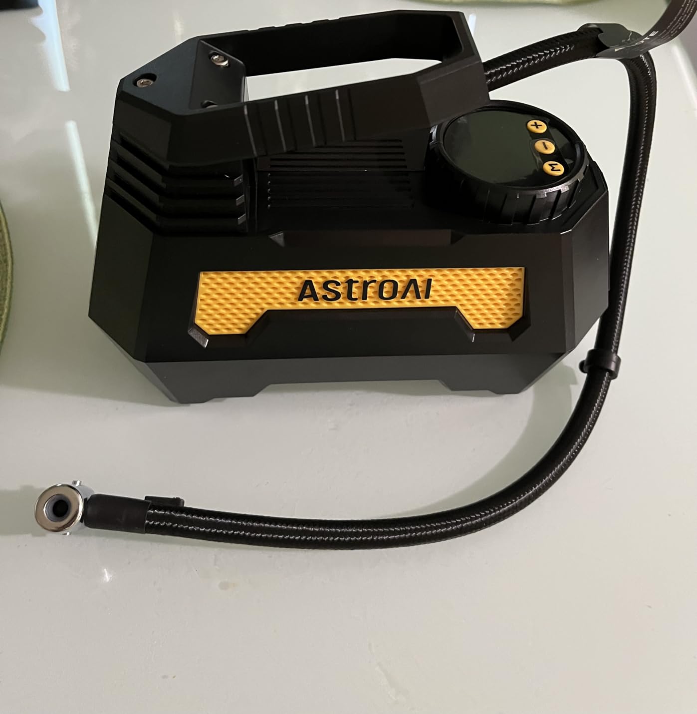 AstroAI H2 Pro Cordless Tire Inflator Portable Air Compressor Tire Pump with DC 12V & Battery Dual Power Supply Digital Pressure Gauge Fast Inflation Air Pump for Car Tires Motorcycles Bikes Yellow customer photo 1