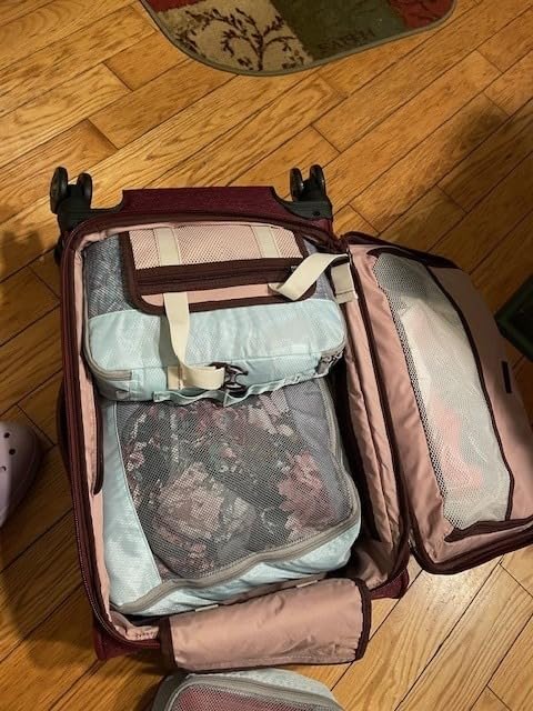 Travelpro Platinum Elite Softside Expandable Luggage, 8 Wheel Spinner Suitcase, TSA Lock, Men and Women, Dark Blue, 2-Piece Set (21/25) customer photo 2