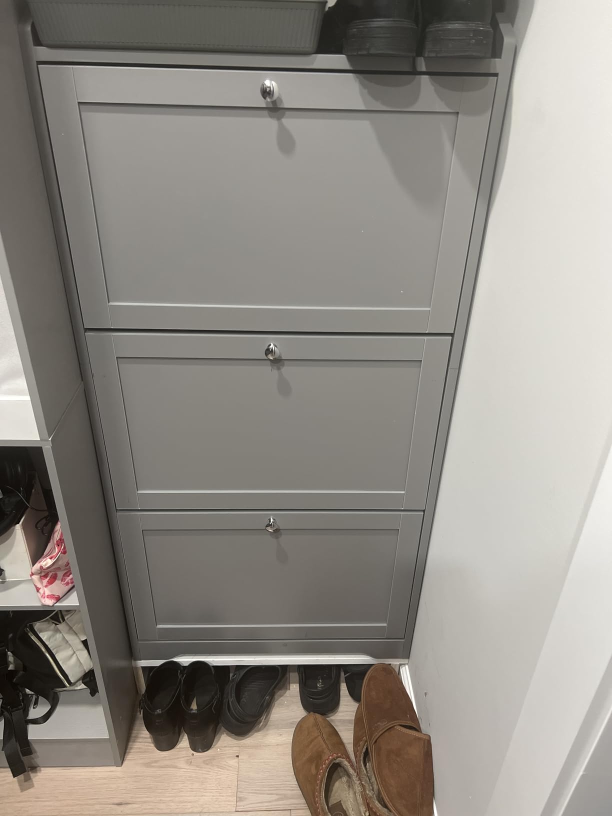 VASAGLE Custos Collection - Shoe Cabinet, Shoe Organizer, Open Compartment, Adjustable and Removable Dividers, 3 Flip Drawers, 9.4 x 31.5 x 54.5 Inches, for 21-24 Pairs, Cloud White ULBC043WB01 customer photo 1