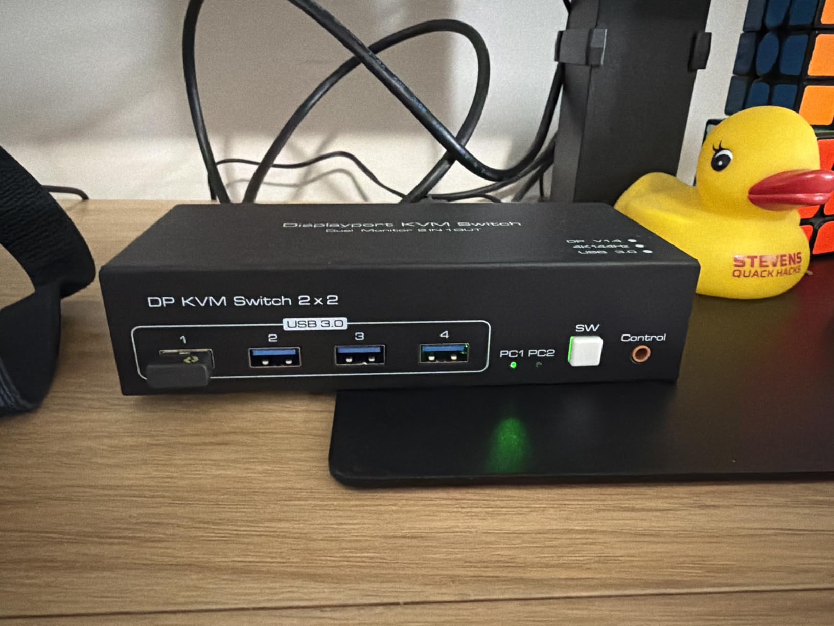 Displayport KVM Switch 2 Monitors 2 Computers 4K@144Hz USB3.0 KVM Switch for 2 Computers Share Dual Displays and 4 USB Devices Support Extended/Copy Mode with Desktop Controller customer photo 2