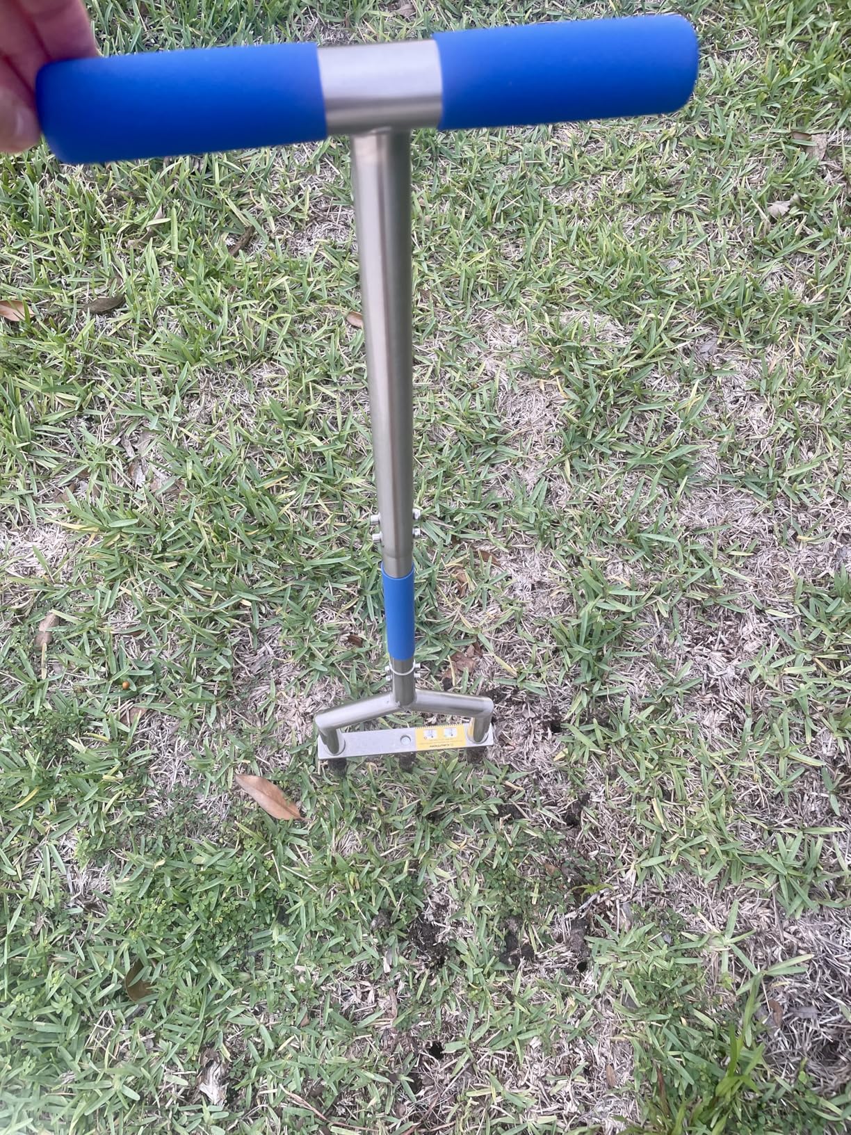 Manual Push Core Aerator Lawn Tool: Semi-Assembled Lawn Aerator with 3 Replaceable Hollow Tine - Yard Aeration Tool for Lawn Grass Plug Air Aerators, Handheld Lawn Care Coring Aerator - Blue customer photo 1