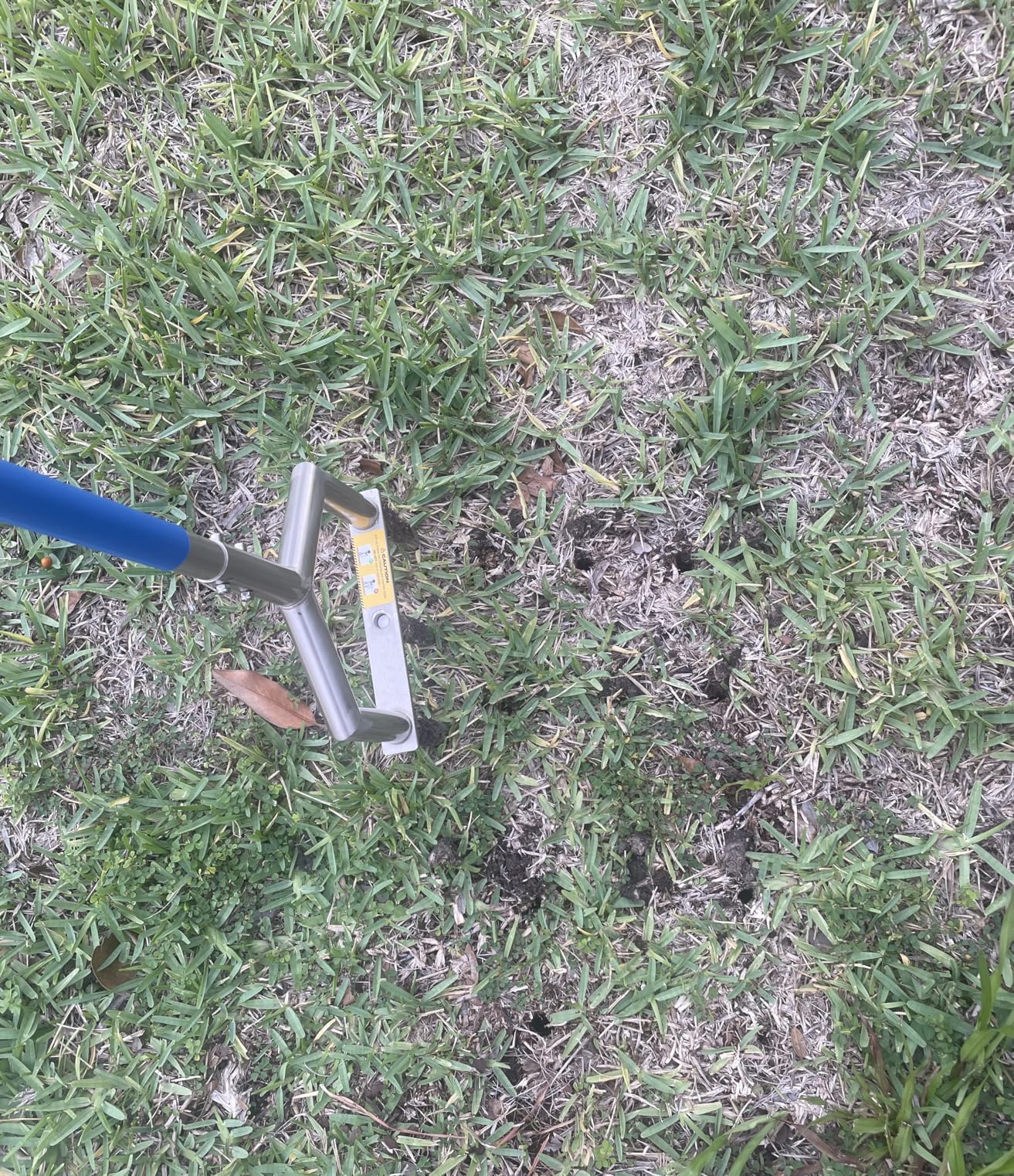 Manual Push Core Aerator Lawn Tool: Semi-Assembled Lawn Aerator with 3 Replaceable Hollow Tine - Yard Aeration Tool for Lawn Grass Plug Air Aerators, Handheld Lawn Care Coring Aerator - Blue customer photo 2