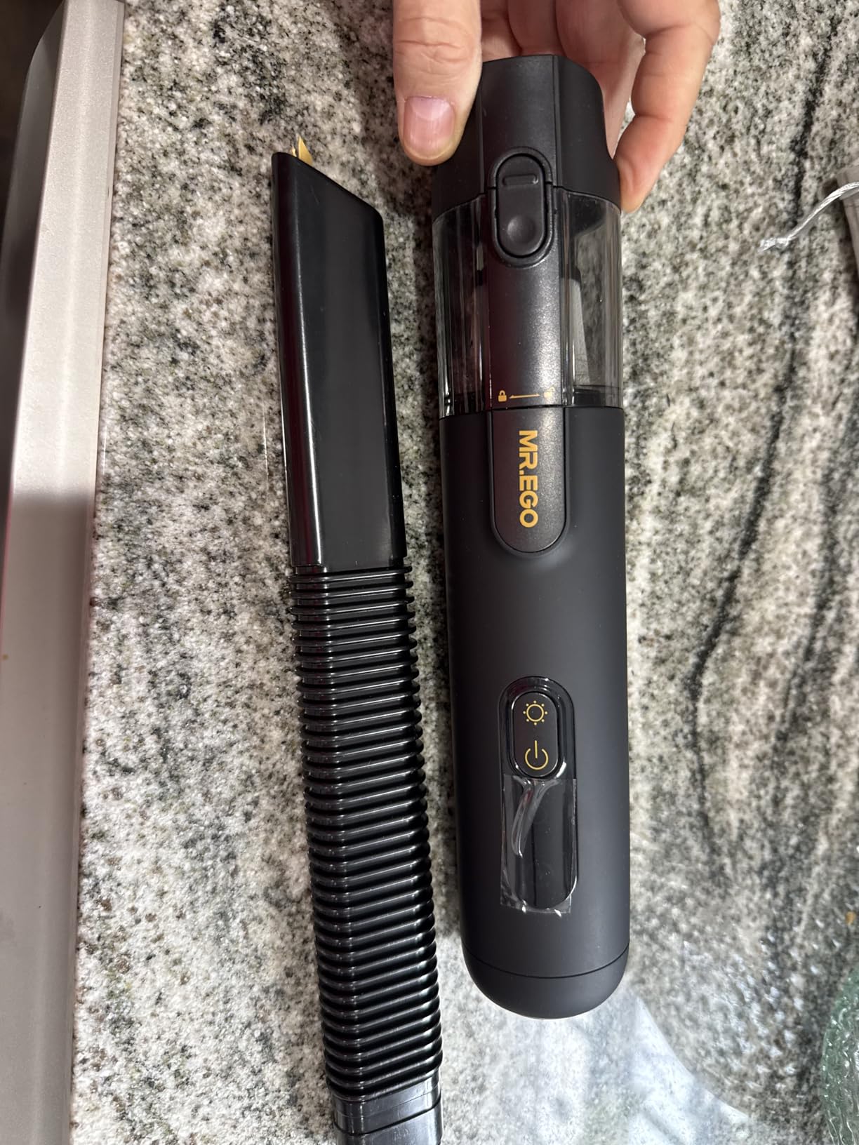 Mr.ego Car Vacuum Portable Cordless, 26000Pa High-Power Handheld Vacuum & Air Duster with Brushless Motor, Multi-Nozzles, Green LED Light & Washable Filter for Car, Home, Office Desk & Keyboards customer photo 1