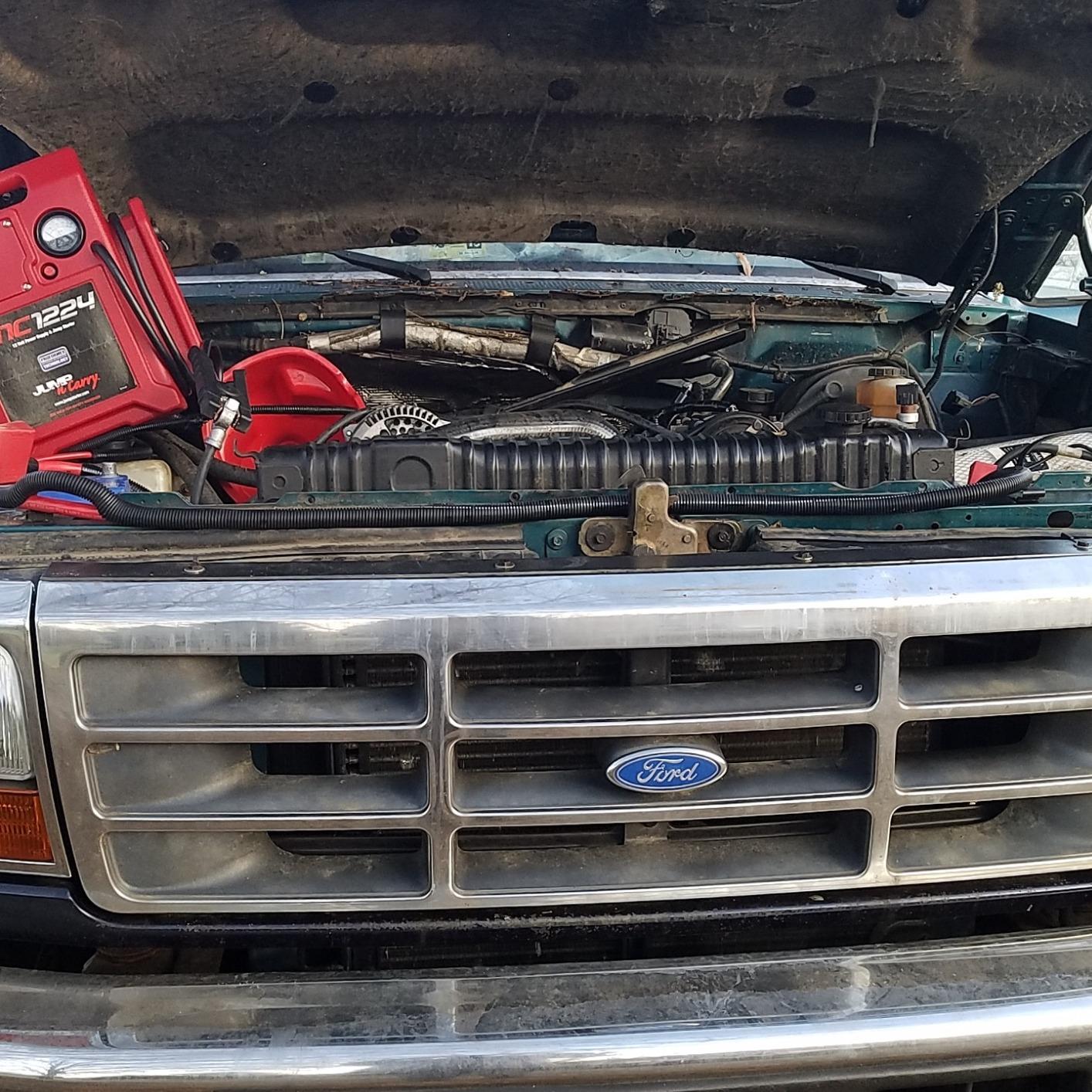 Clore Automotive Jump-N-Carry JNC1224 3400/1700 Peak Amp 12/24V Jump Starter customer photo 2