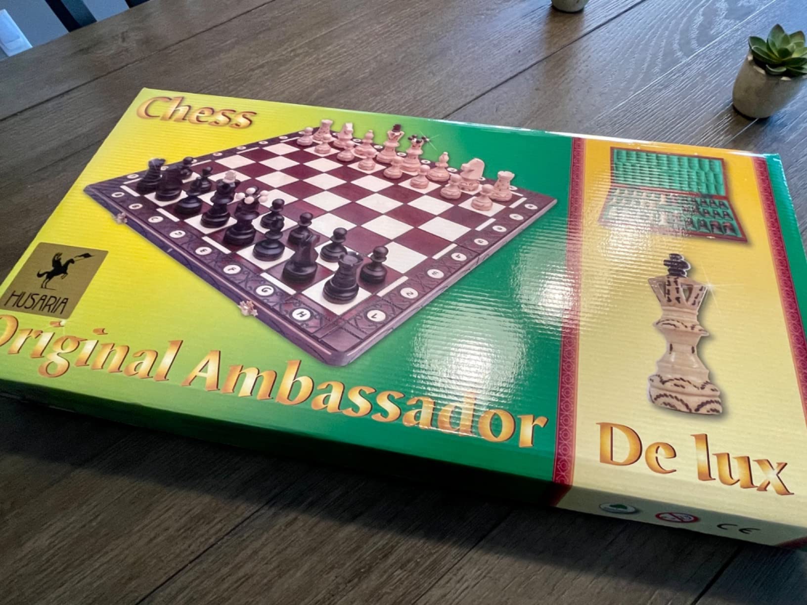 Husaria European International Wooden Chess Game Set, Ambassador - 21.7 Inches - Large-Size Chess Set with Handcrafted Chessmen and Felted Folding Board customer photo 1