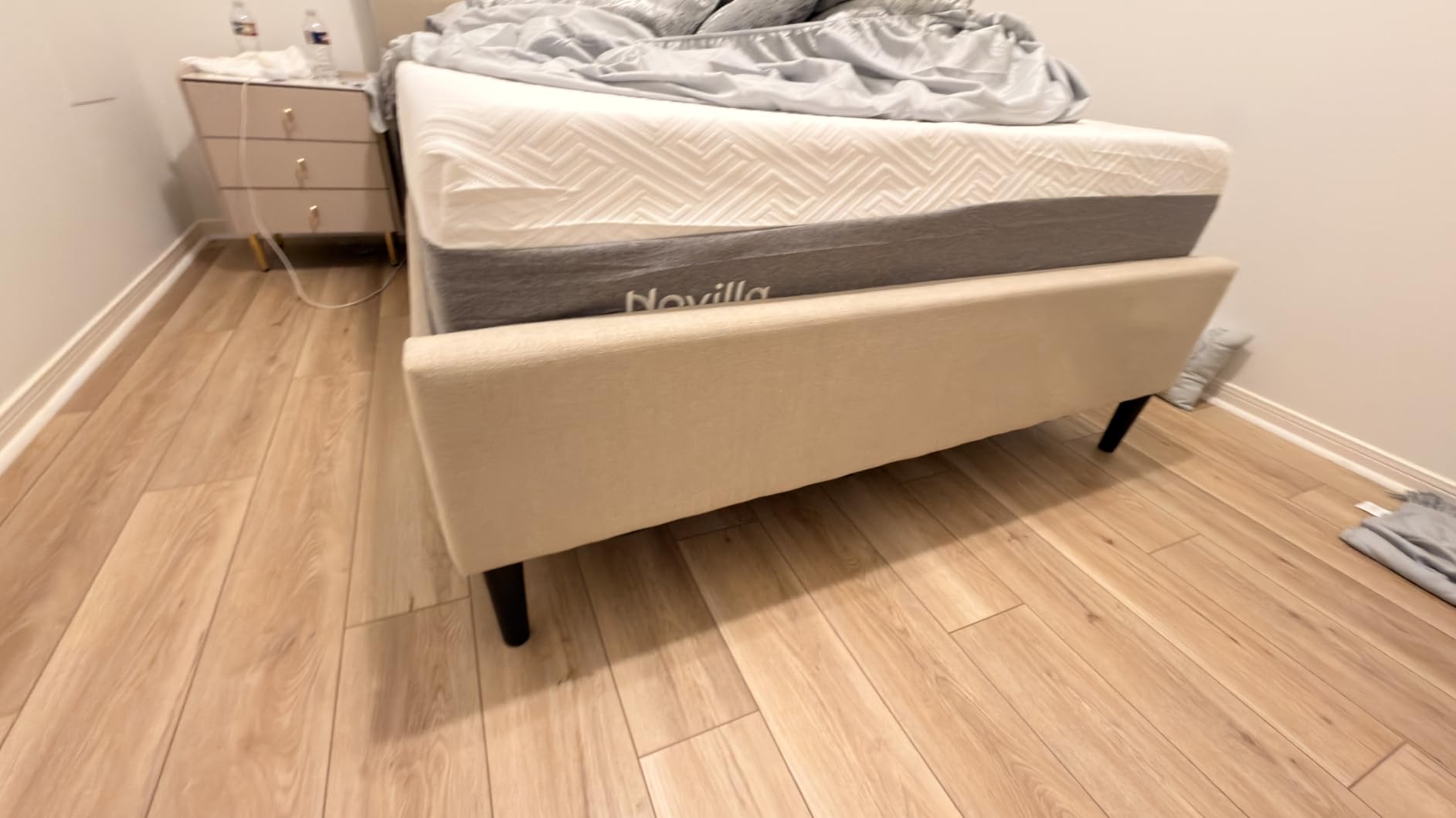 Novilla Bliss Queen Size Mattress, 12 Inch Gel Memory Foam Mattress Queen in a Box for Cool Night Sleep & Pressure Relief, Support Foam for Spine Alignment & Motion Isolation, Medium Plush Feel customer photo 1