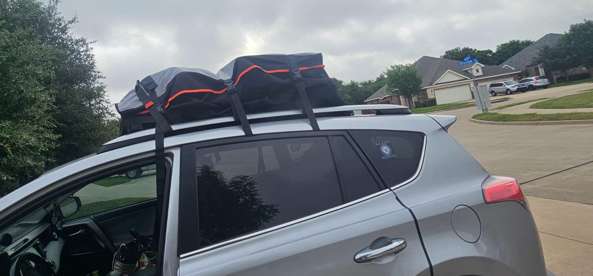 RoofPax 23 cft. Extra Waterproof Rooftop Cargo Carrier Bag, Double Weatherproof Zippers,10 Heavy-Duty Tie-Down Straps fit Cars with/Without a Rack or Side Rails, Safety Hooks Included customer photo 2