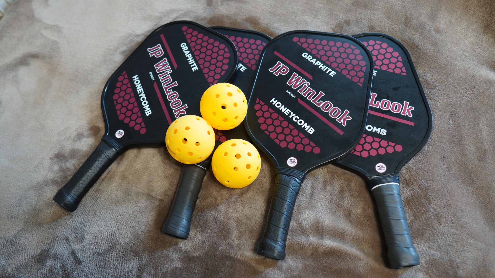JP WinLook Premium Pickleball Paddles Set - USAPA Pickleball Set - Graphite Carbon Fiber Rackets for Women & Men and Balls for Indoor or Outdoor Play - Racquets, Pickleballs & Carry Bag customer photo 1