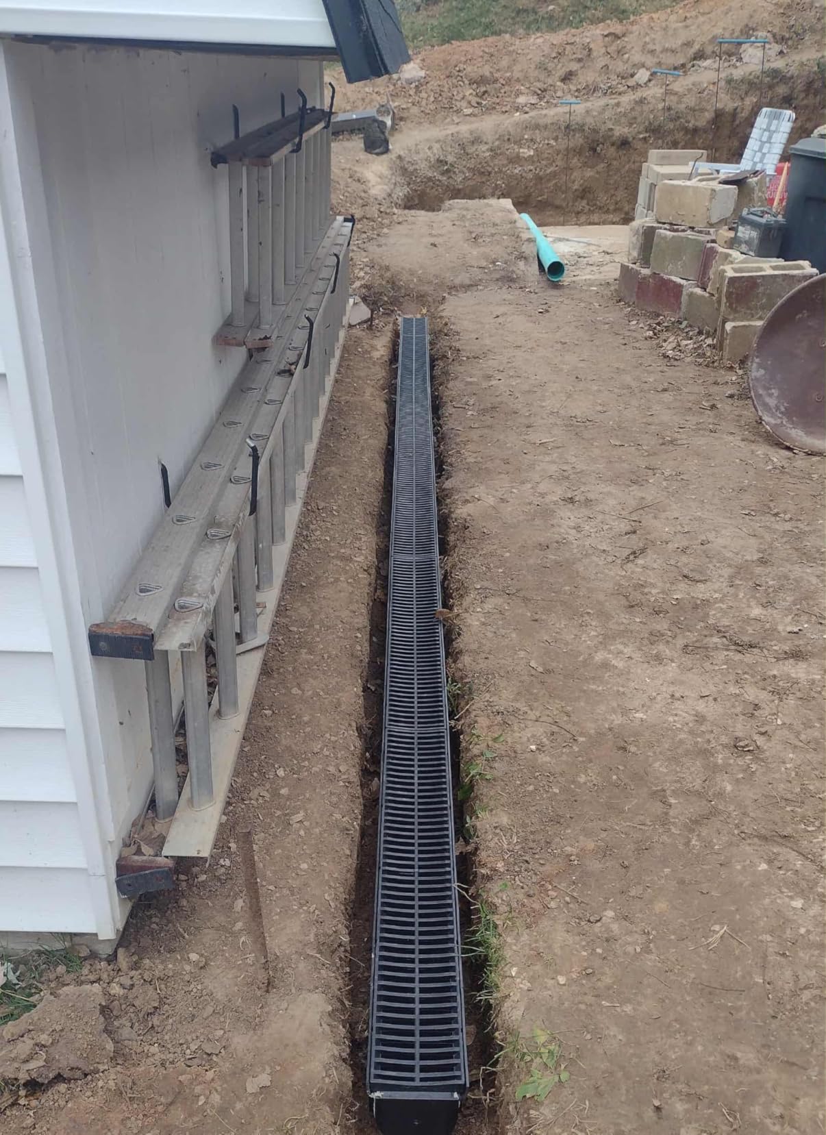 VEVOR Trench Drain System, 5.9x5.1-Inch, 6x39 Grate, Black, 6-Pack | Black Plastic Garage Floor Drain with Plastic Grate, 6x39 Trench Drain Grate, with 6 End Caps, for Garden, Driveway-6 Pack customer photo 1