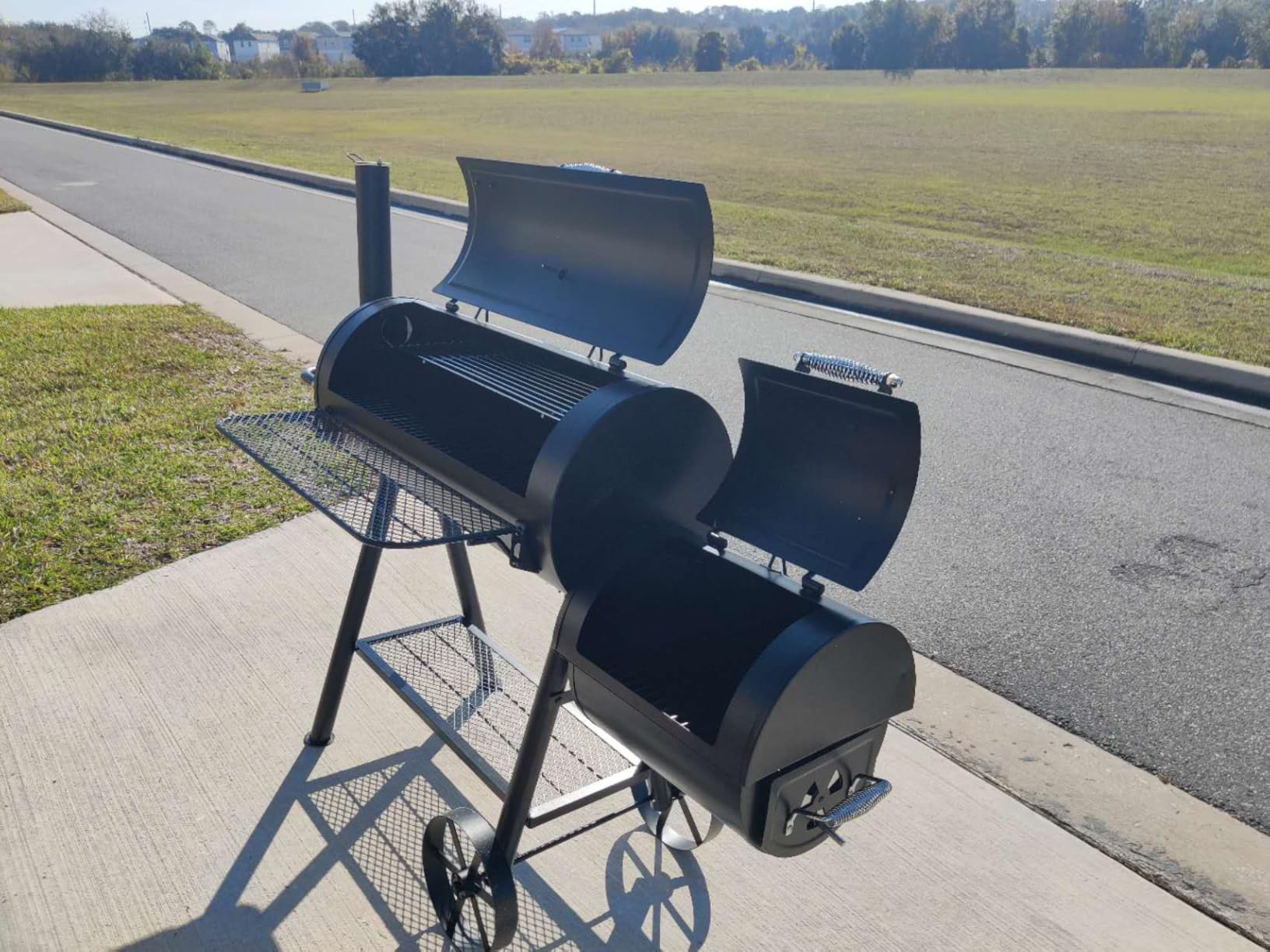 Captiva Designs Heavy Duty Outdoor Smoker, Extra Large Cooking Area (941 sq.in. in Total) Offset Smoker, Best Charcoal Smoker and Grill Combo for Outdoor Garden Patio and Backyard Cooking customer photo 1