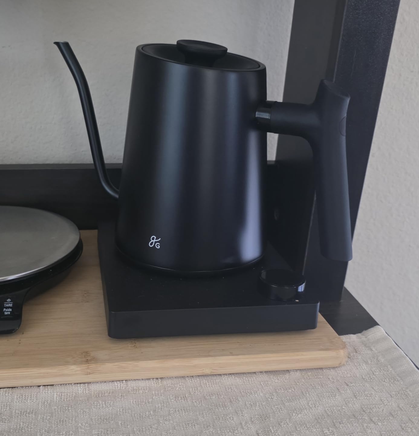Greater Goods Electric Gooseneck Kettle, 1200W Stainless Steel with Precision Temperature Control, Fast Boil, BPA-Free, Ideal for Pour Over Coffee and Tea, 0.8L (Onyx Black) customer photo 1