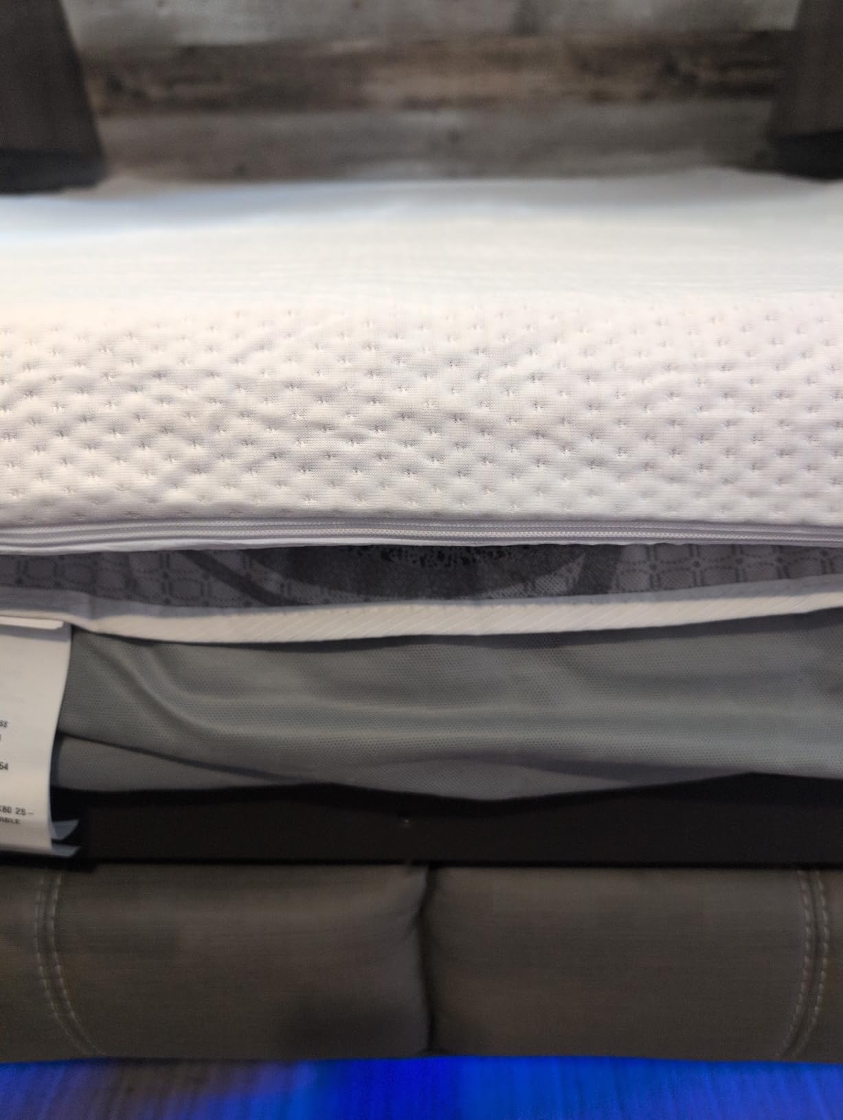 MUXHOMO 3 Inch 7-Zone Queen Mattress Topper, Egg Crate Memory Foam Mattress Topper Queen Size for Back Pain, Lavender Cooling Gel Infused Bed Pad, CertiPUR-US and Oeko-TEX Certified customer photo 2