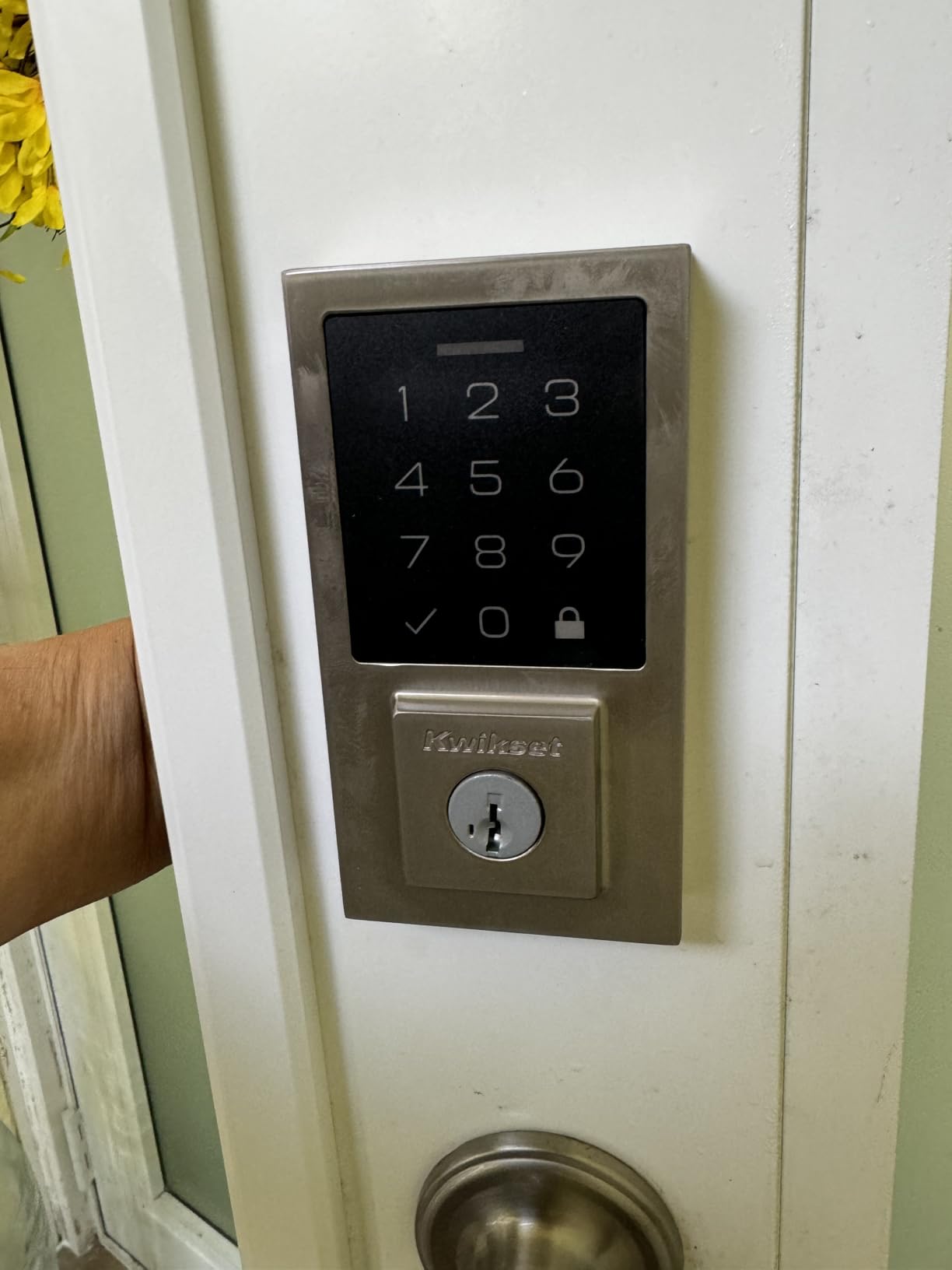 Kwikset SmartCode 270 Keyless Entry Electronic Touchpad Deadbolt Door Lock with Auto-Lock, Custom User Codes, Advanced Security in Matte Black Contemporary customer photo 1