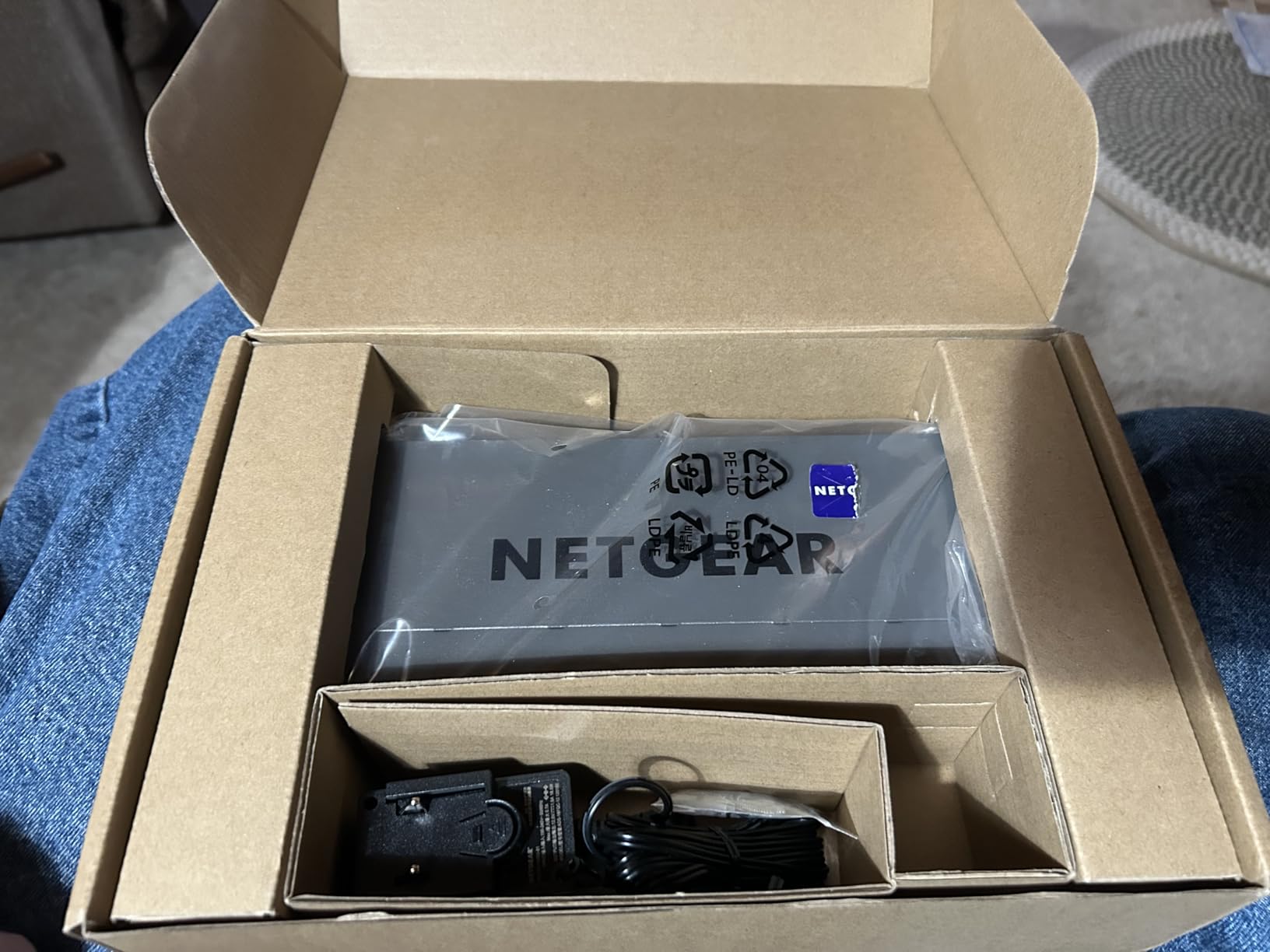 NETGEAR 8-Port 1G/10G Multi-Gigabit Ethernet Unmanaged Switch (GS108MX) - 1 x 10G/Multi-gig RJ-45 Uplink customer photo 2