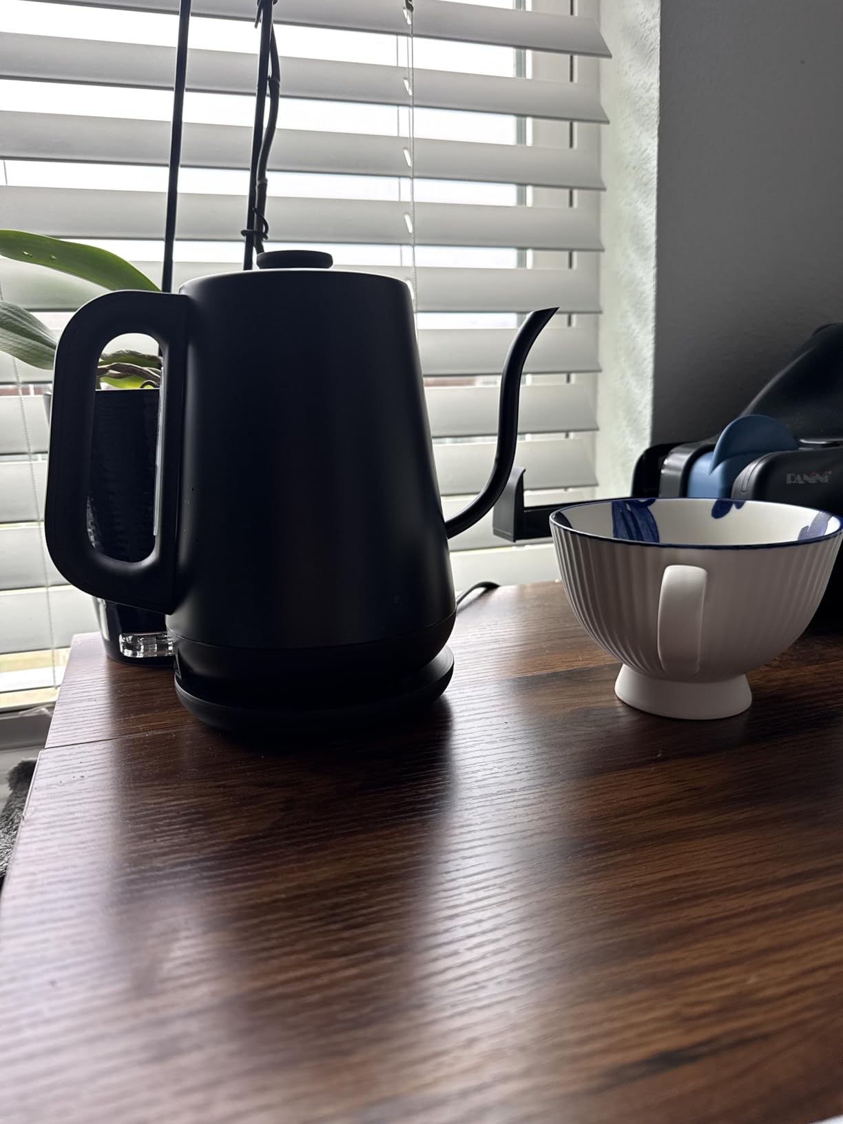 Chefman Gooseneck Electric Kettle, 0.8L Pour Over Tea Kettle for Coffee and Tea, One-Touch Operation, Boil-Dry Protection, Auto Shut-Off, Black customer photo 2