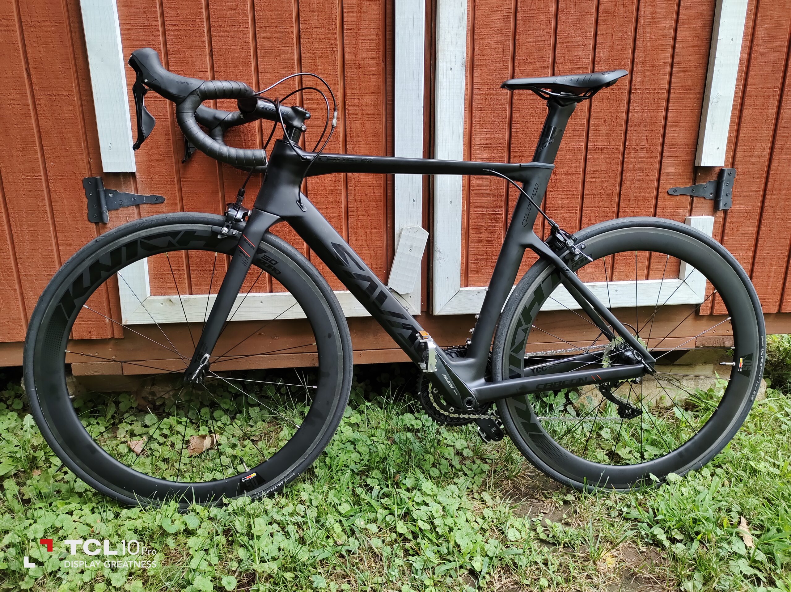 SAVADECK Carbon Road Bike Lightweight 24-Speed Shifting Road Bicycle with Shimano 105 Di2 7170 Groupset, T1000 Carbon Frame with 700C Carbon Wheelset Disc Brake customer photo 1