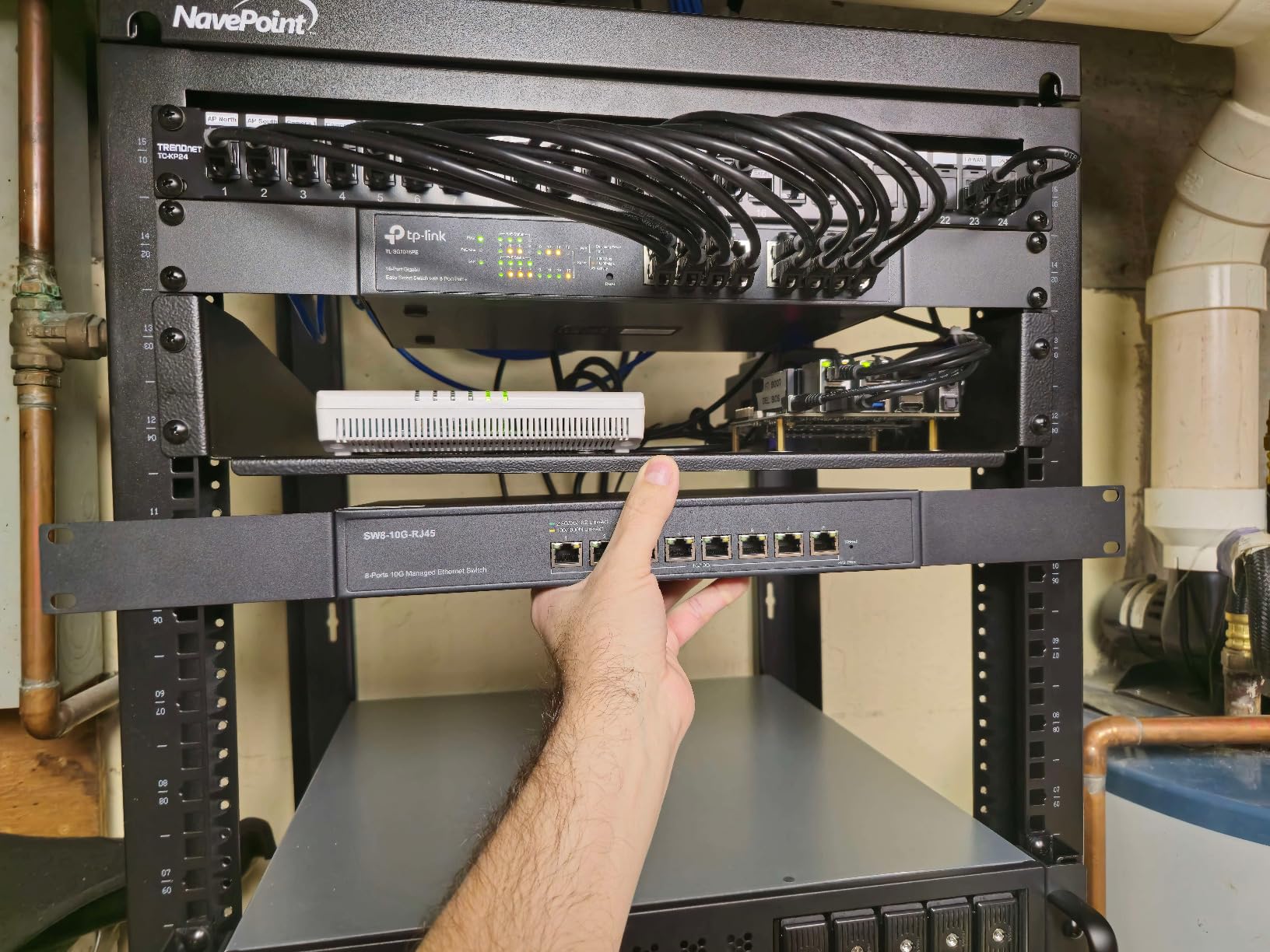8-Port 10Gb RJ45 Web Managed Network Ethernet Switch, 8 x 10G Base-T, Multi-Gig, 19-Inch Rack Mount, 160G Bandwidth customer photo 2