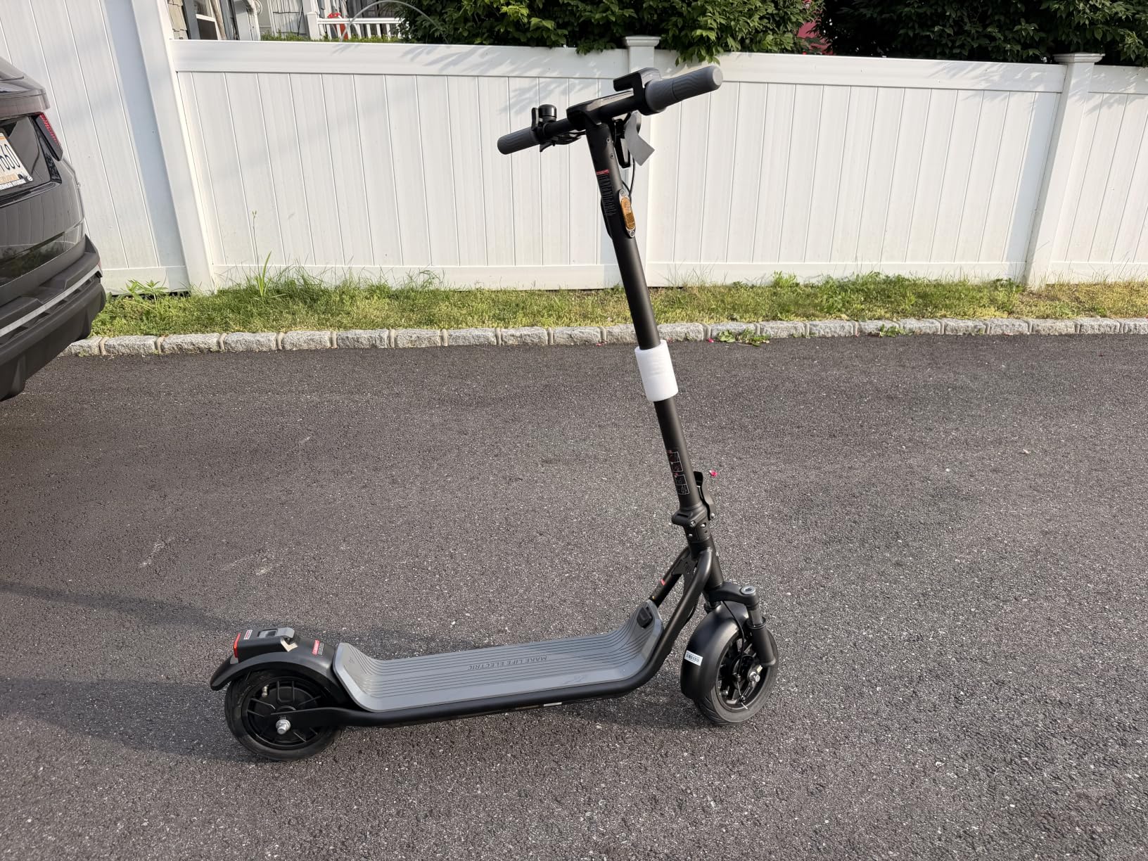 NIU 100P/100F/300P/300X Electric Scooter Adult - E Scooter with Suspension, 600-1000W Peak Power, 18-37.3 Miles Max Range, Top Speed 17.4-23.6MPH, Commuting E-Scooter customer photo 1