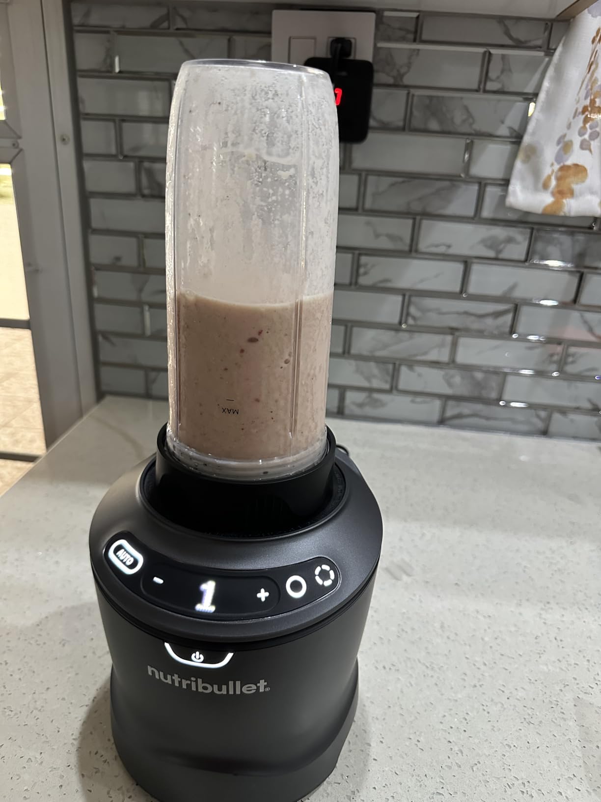 nutribullet SmartSense Blender Combo, 1400W, 64oz Pitcher, 32oz & 24oz Cups, 5-Speed, Smoothies, Ice and Frozen Fruit, Nut Milk, Soup, Matte Black, NBF50700AK customer photo 2