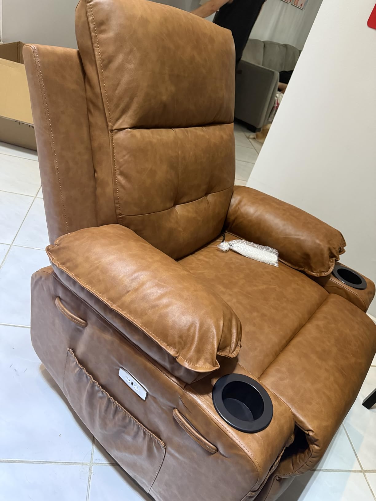 Polar Aurora Power Lift Chair for Elderly, Electric Recliner Chair with Vibrating Massage & Heating, Living Room Chair with Thickened armrest, USB Ports, 2 Cup Holders customer photo 1