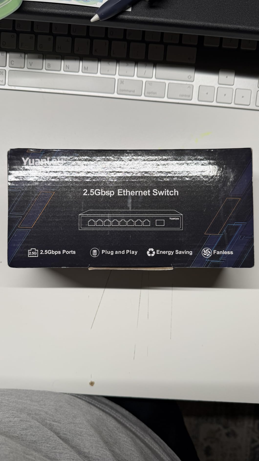 YuanLey 10Gb Ethernet Switch Unmanaged, 2 x 10Gbe RJ45 + 4 x 2.5G Base-T Ports, VLAN, Wall Mount, Fanless Metal Case customer photo 2