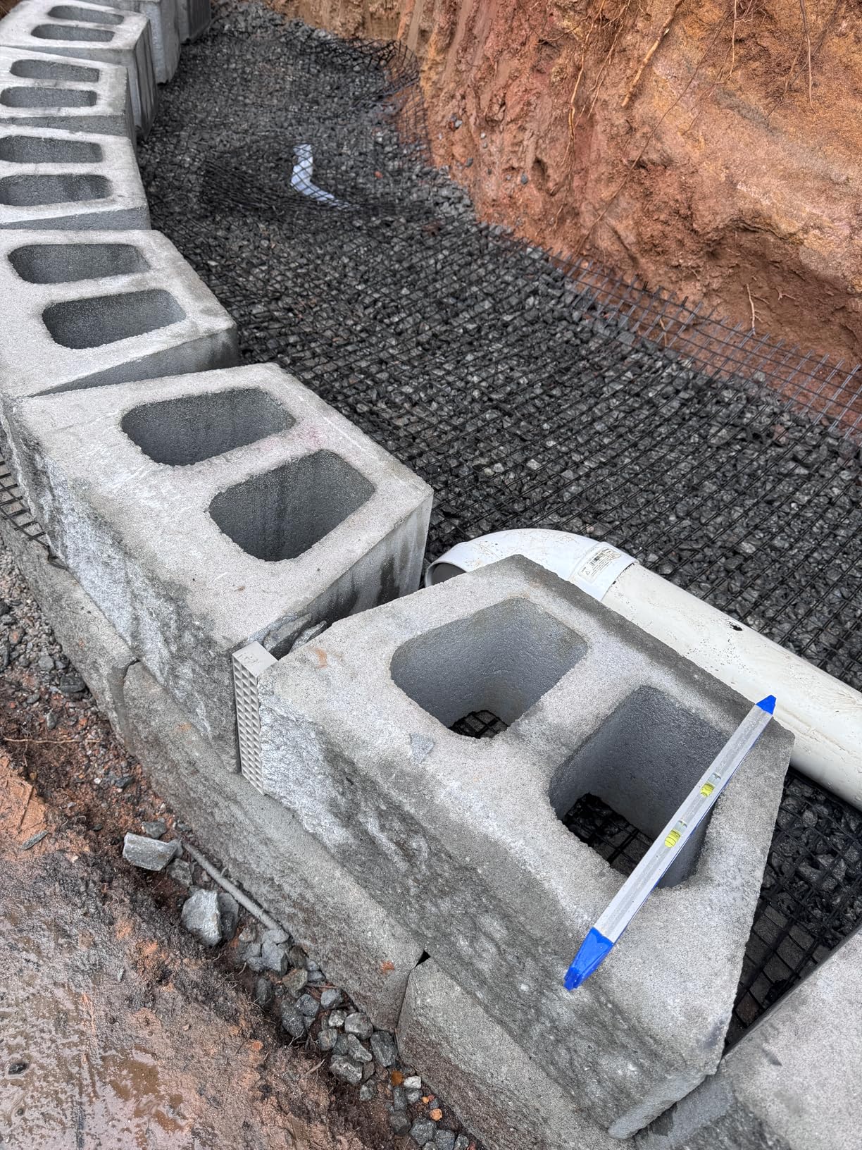 Universal Retaining Wall Geogrid Roll 4' x 98' for Walls Up to 6 Feet in Height - Fiberglass Geo Grid 50KN Tensile Force Soil Reinforcement customer photo 1