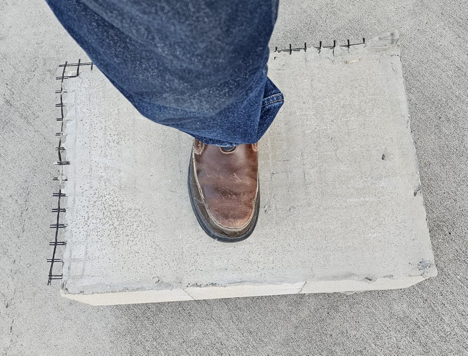 Universal Retaining Wall Geogrid Roll 4' x 98' for Walls Up to 6 Feet in Height - Fiberglass Geo Grid 50KN Tensile Force Soil Reinforcement customer photo 2