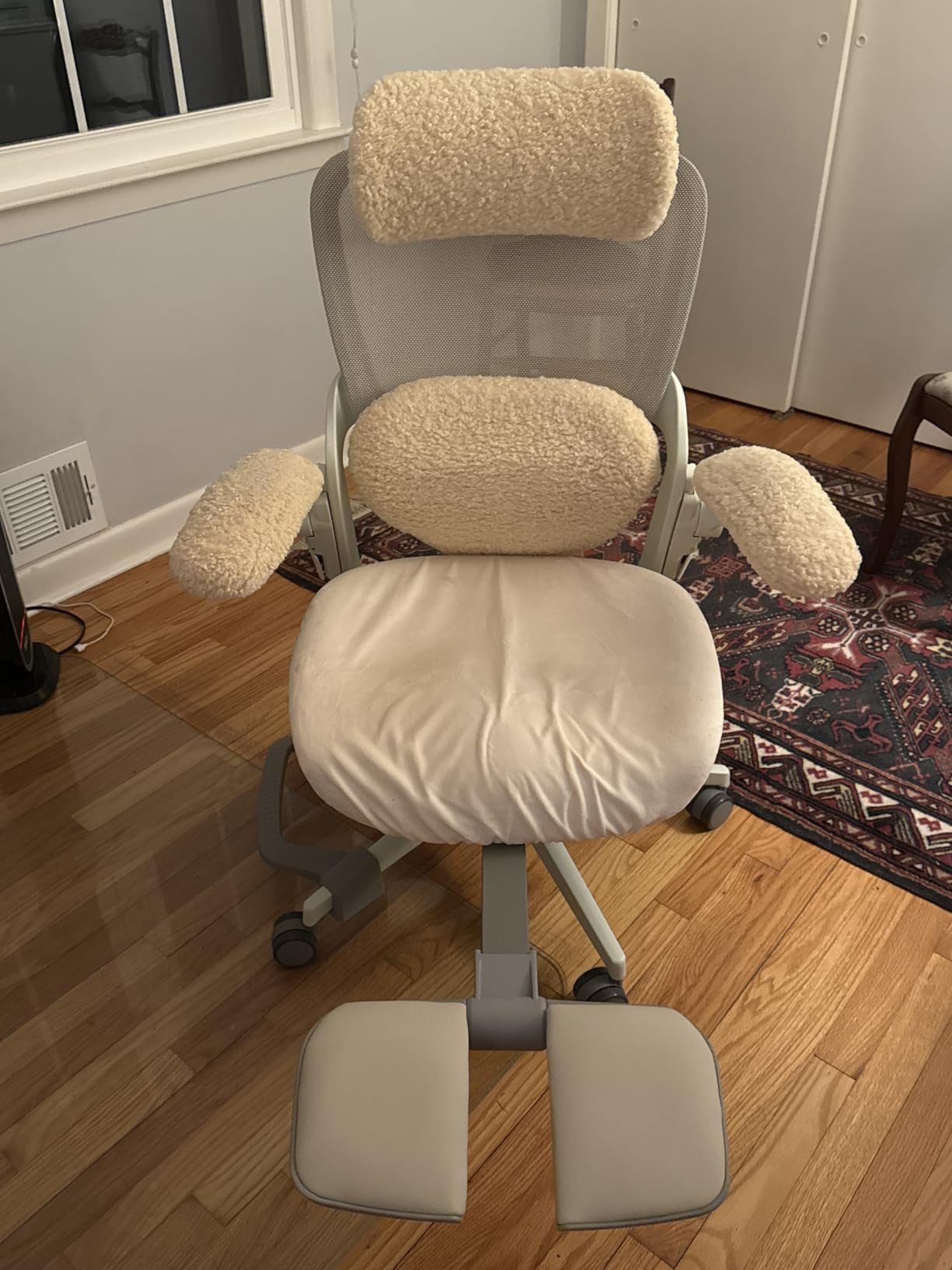 MUSSO E80 Petite Ergonomic Office Chair for Women, Small Frame Adjustable Desk Chair with 3D Lumbar Support, 4D Headrest, Footrest, 90 Degree Flip-Up Arms, 135 Degree Recline Mesh Computer Chair customer photo 1