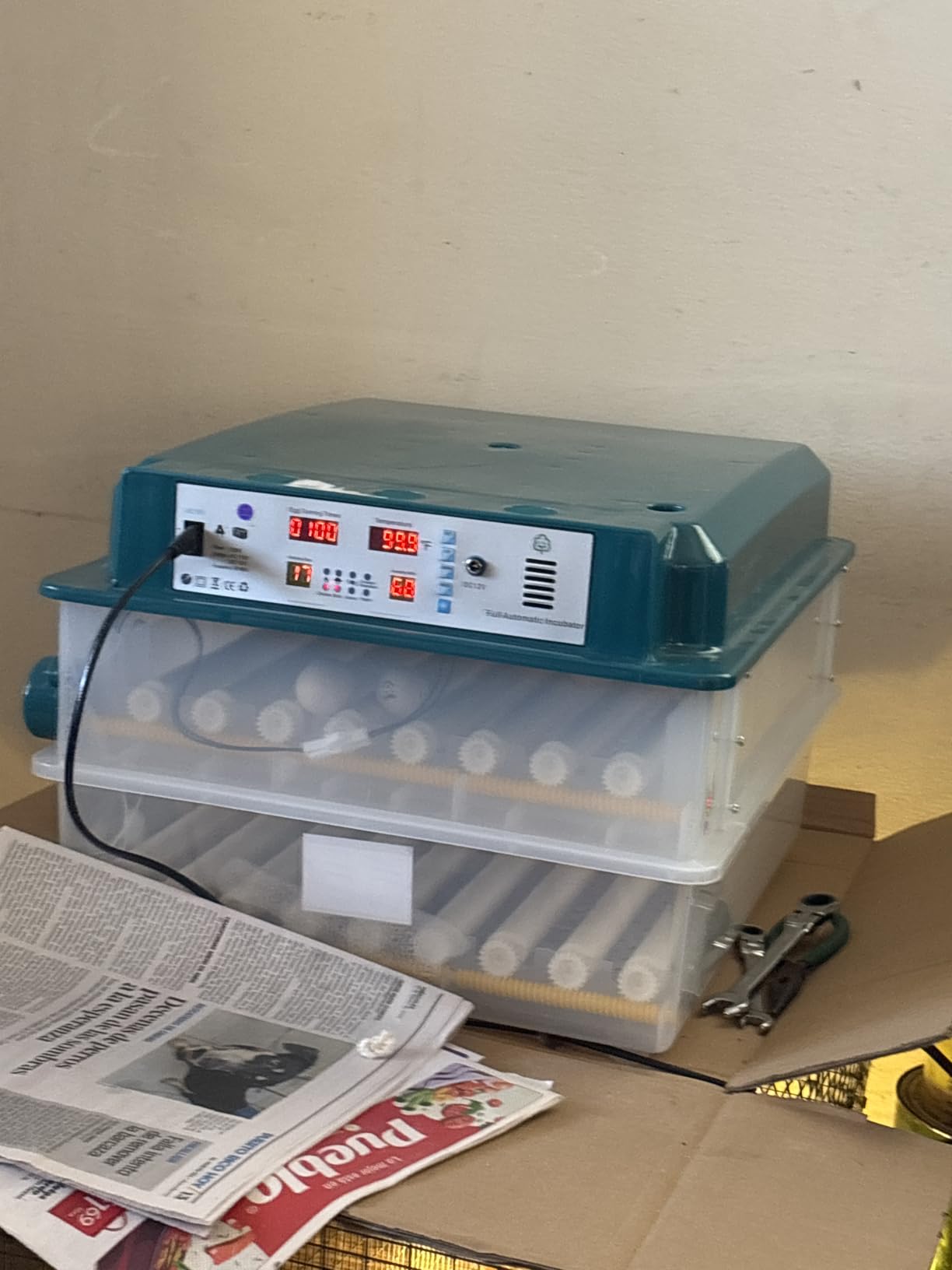 Incubators for Hatching Eggs 120, Chicken Egg Incubator with Automatic Egg Turning and Humidity Display, Temperature Control with 5 Automatic Incubation Modes, Incubation Day Counter customer photo 1