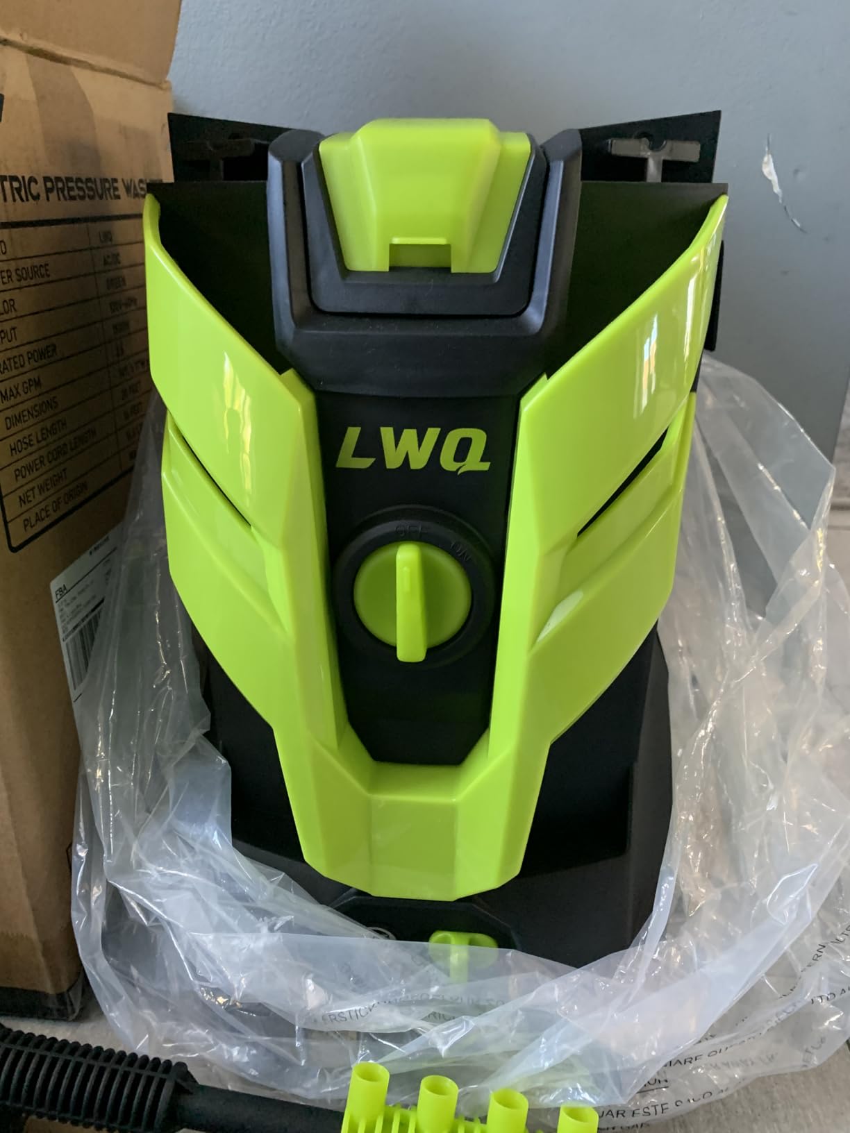 Pressure Washer, Power Washer with 4 Quick Connect Nozzles 1 Foam Cannon, High Pressure Cleaning Machine for Cars/Fences/Driveways/Patios/Farms/Home Cleaning (Bright Green) customer photo 2