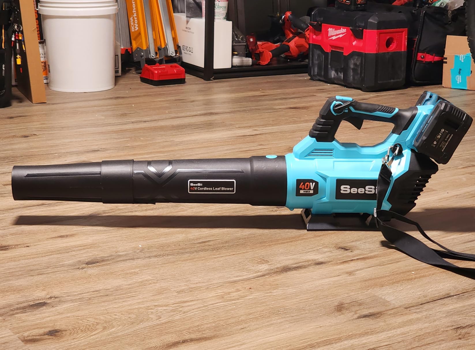 Gutter Cleaning Tools Cordless Leaf Blower for Roof Gutters, 700CFM/200MPH | 3-Speed, 2x 4.0Ah Batteries, 8.9ft Telescopic Pole & 180° Swivel, Clean Gutters from Ground Safely, for Lawn, Patio, Snow customer photo 1