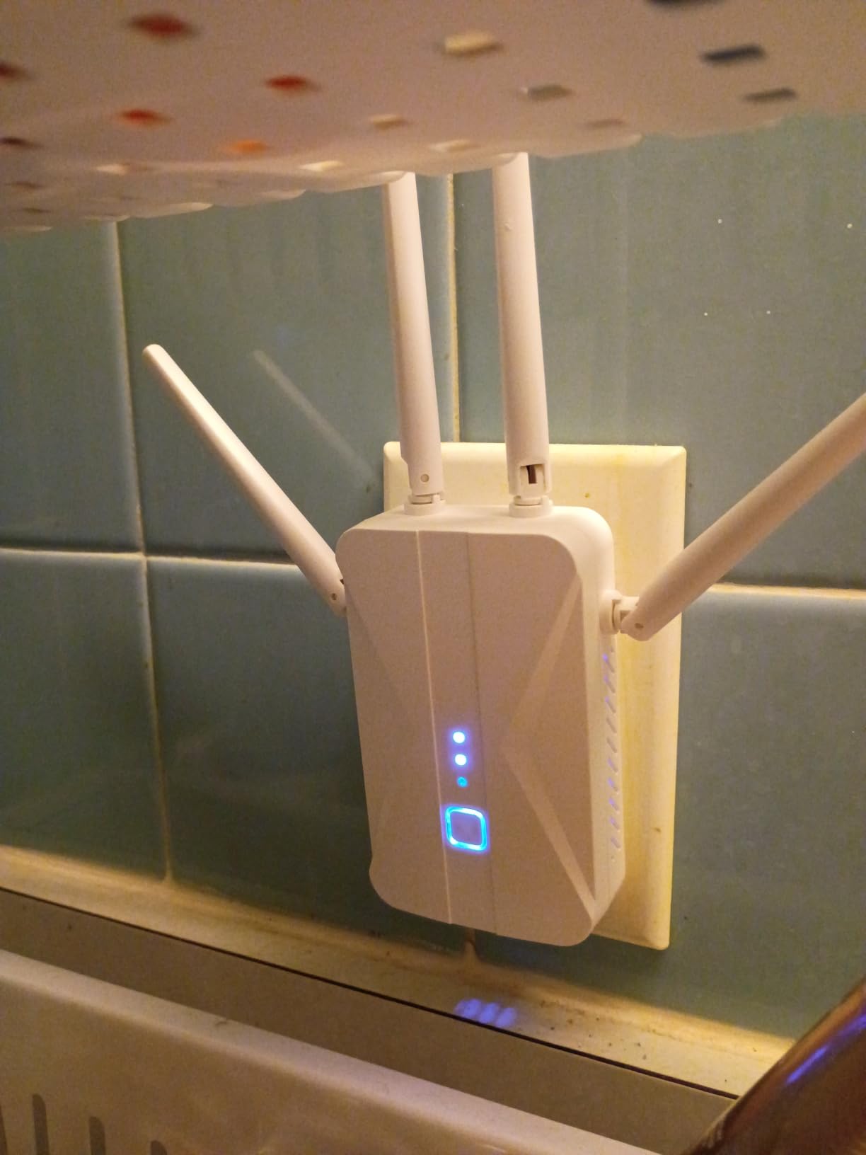 AX3000 Outdoor WiFi 6 Extender - Outdoor Access Point, Long-Range Dual Band WiFi, IP67 Weatherproof, PoE, 5 Antennas, Starlink-Compatible customer photo 2