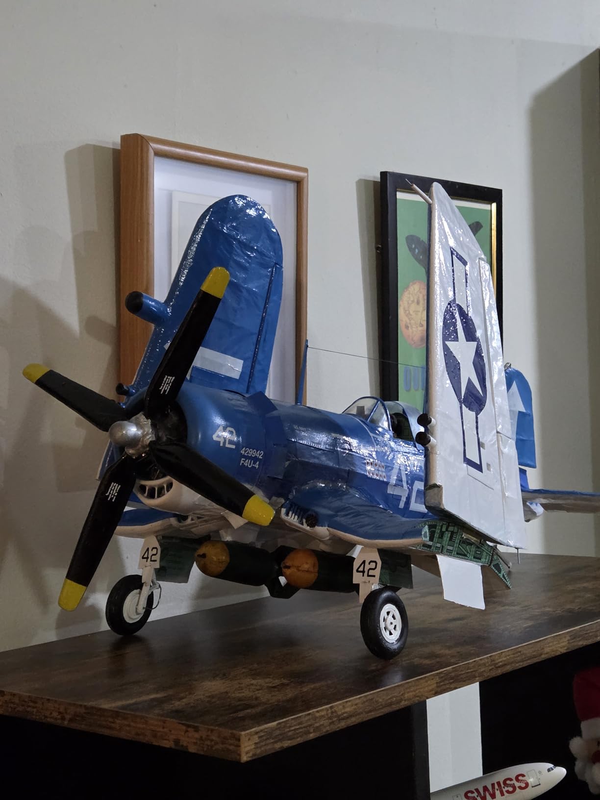 Guillow's Vought F4U-4 Corsair Model Kit, Navy customer photo 2