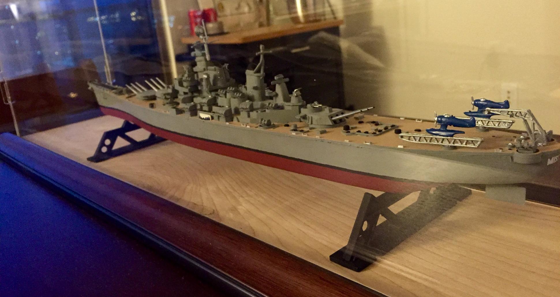 Revell 1: 535 USS Missouri Battleship customer photo 2