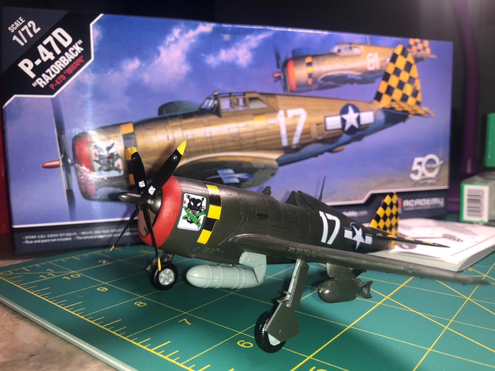 ACADEMY 12492 P-47D Thunderbolt Razorback, Multicolor customer photo 1