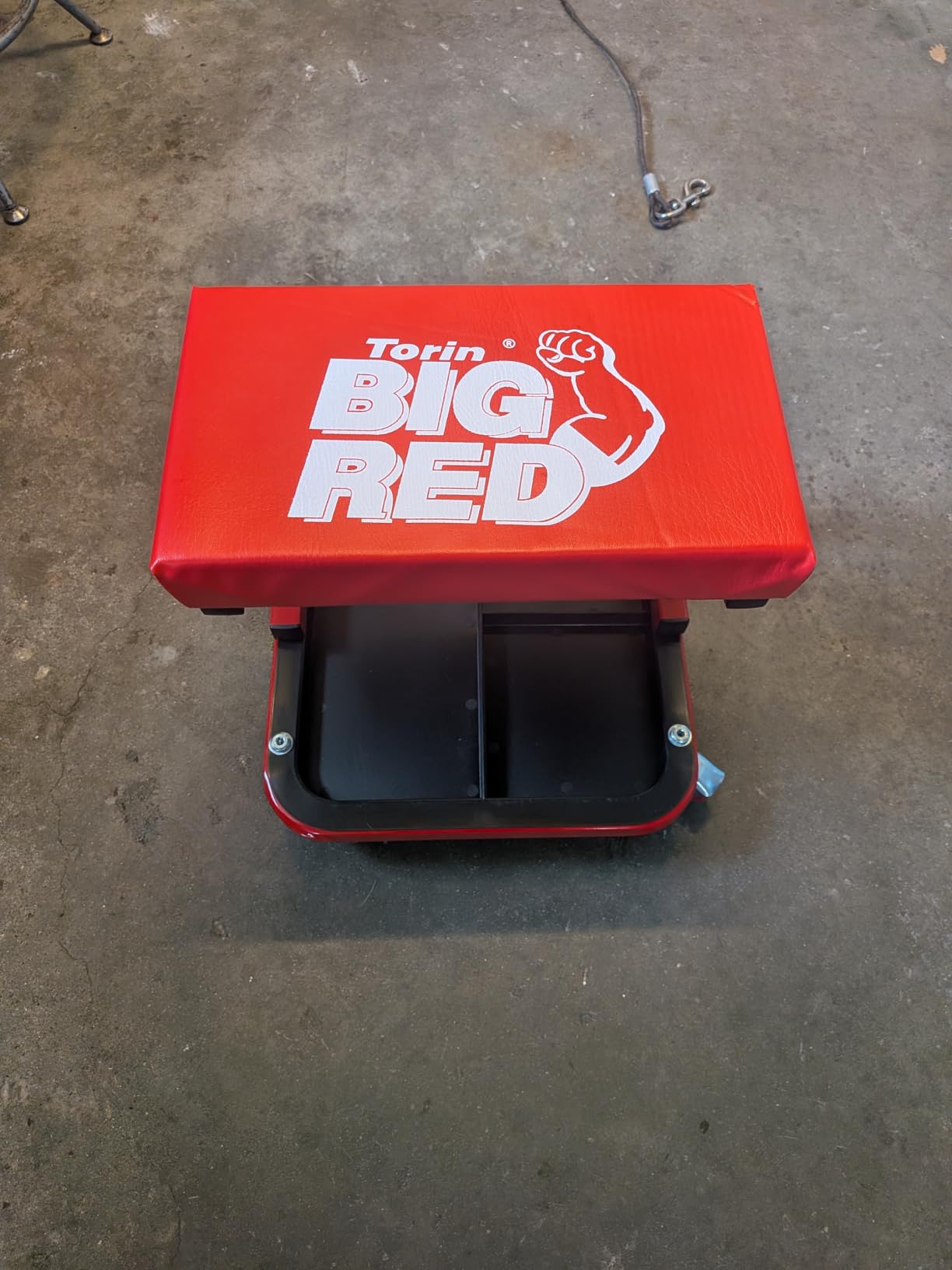 Torin TR6300 Red Rolling Creeper Garage/Shop Seat: Padded Mechanic Stool with Tool Tray Large customer photo 1