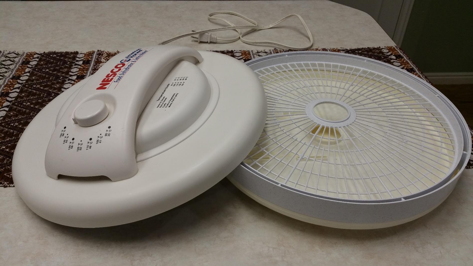 NESCO LT-2SG Plastic 13 1/2