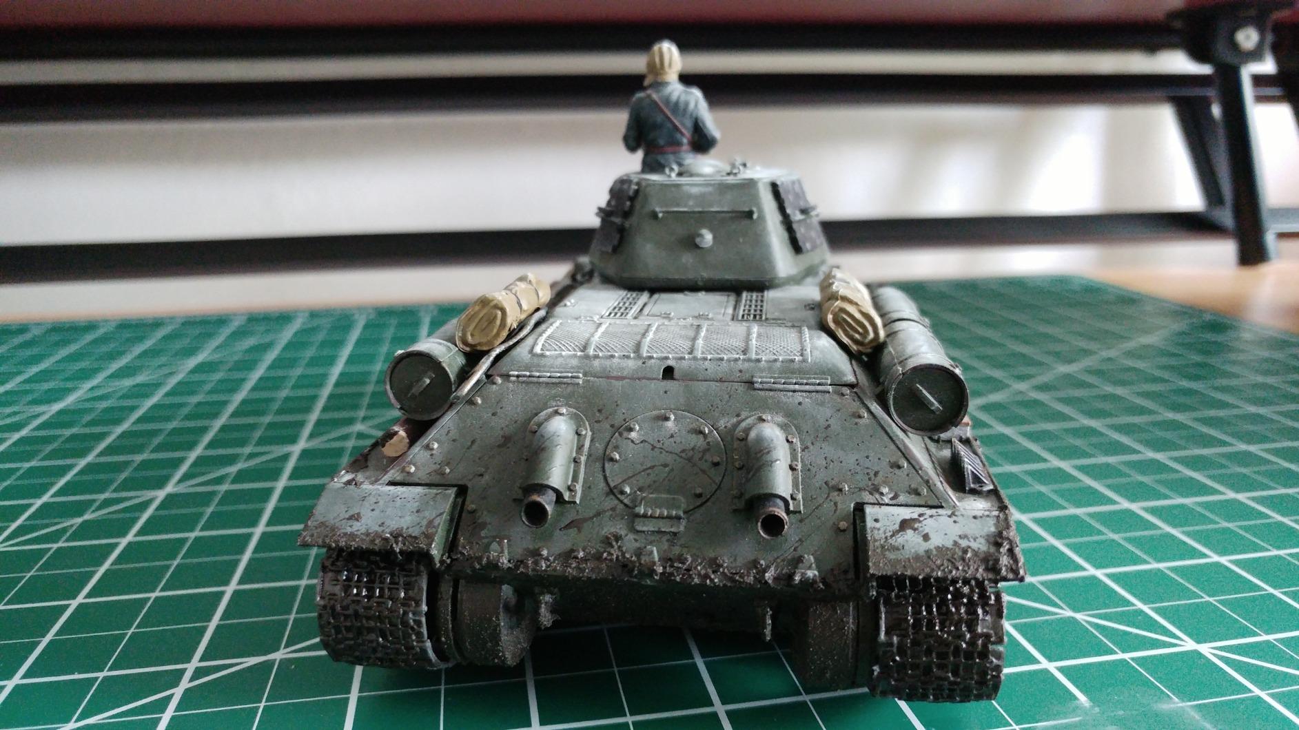 Tamiya 35059 1/35 Russian T34/76 1943 Tank Plastic Model Kit customer photo 1