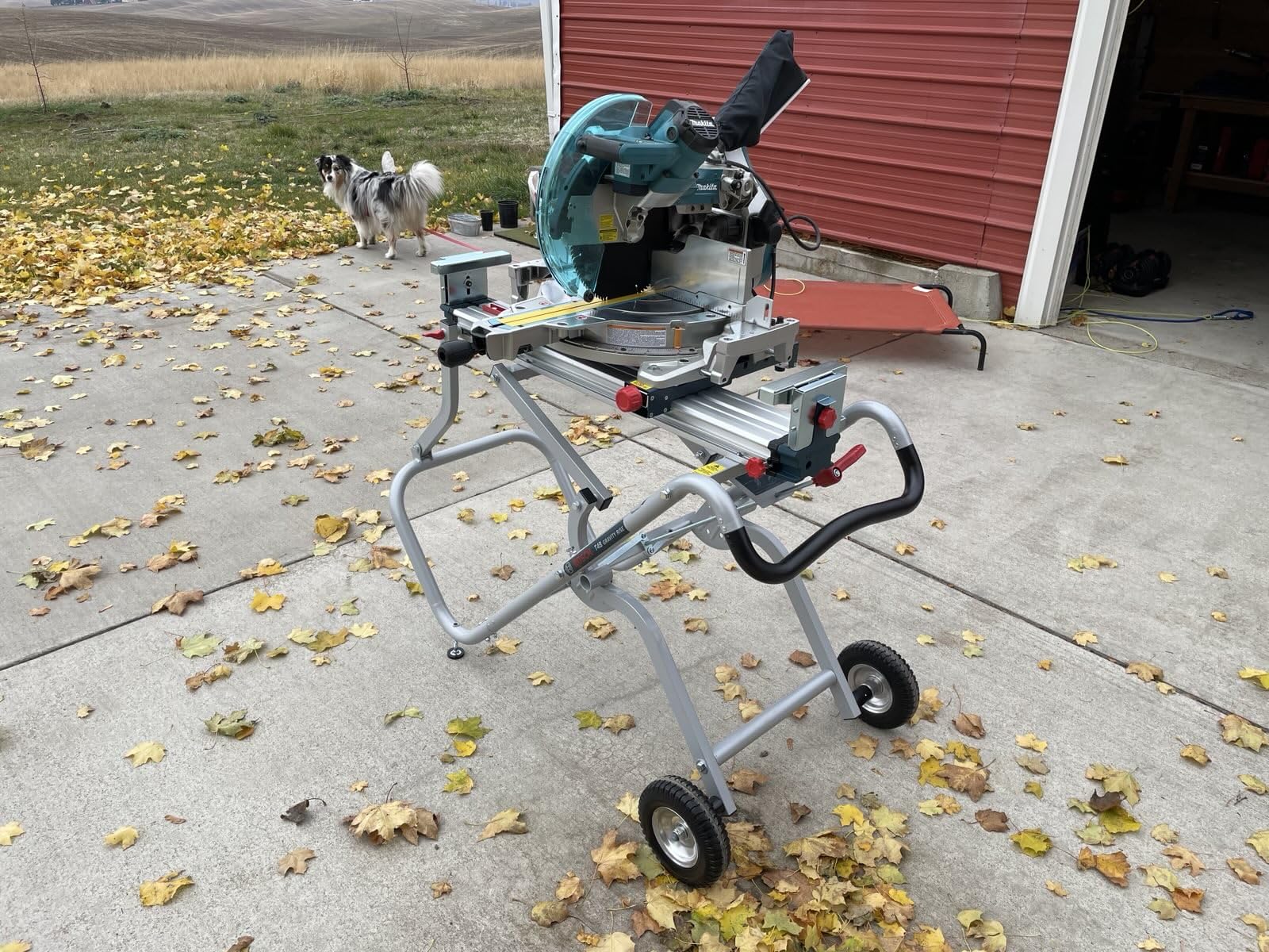 Bosch T4B Gravity-Rise Miter Saw Stand with Wheels customer photo 1